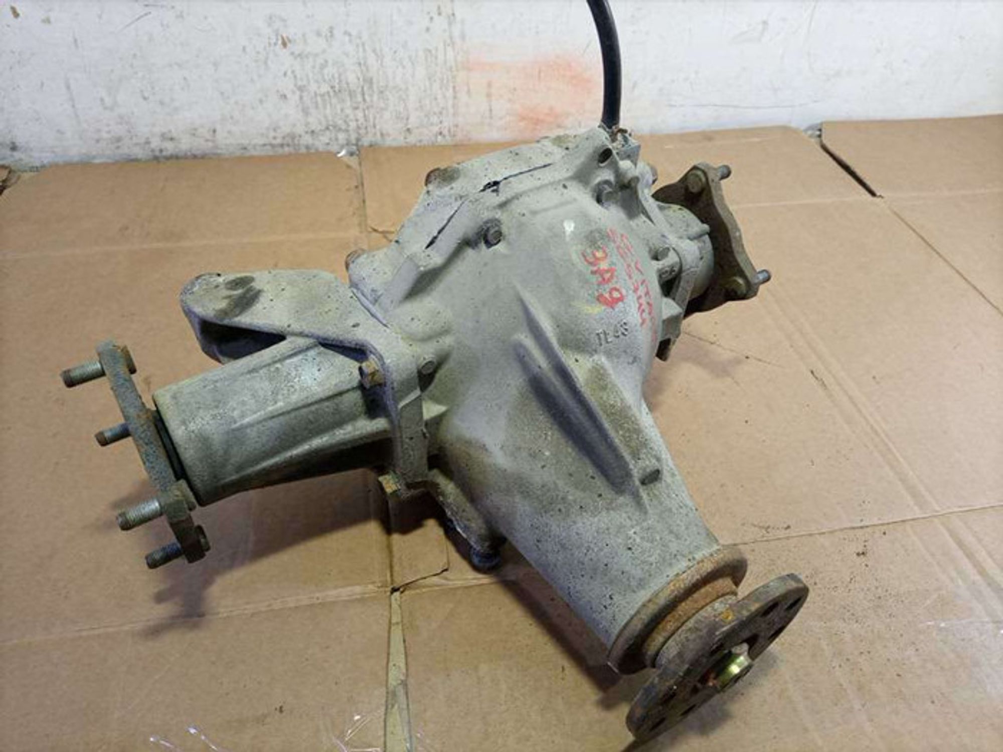 https://ycs.partsauto.market/partsauto-images/thmbs/78ee0fb3787e2dce013ed29fc8a1120c/68afe7ef2edd4b681f042540f4262011/078599571cfcff87defb8e2d0bd28671.jpg
