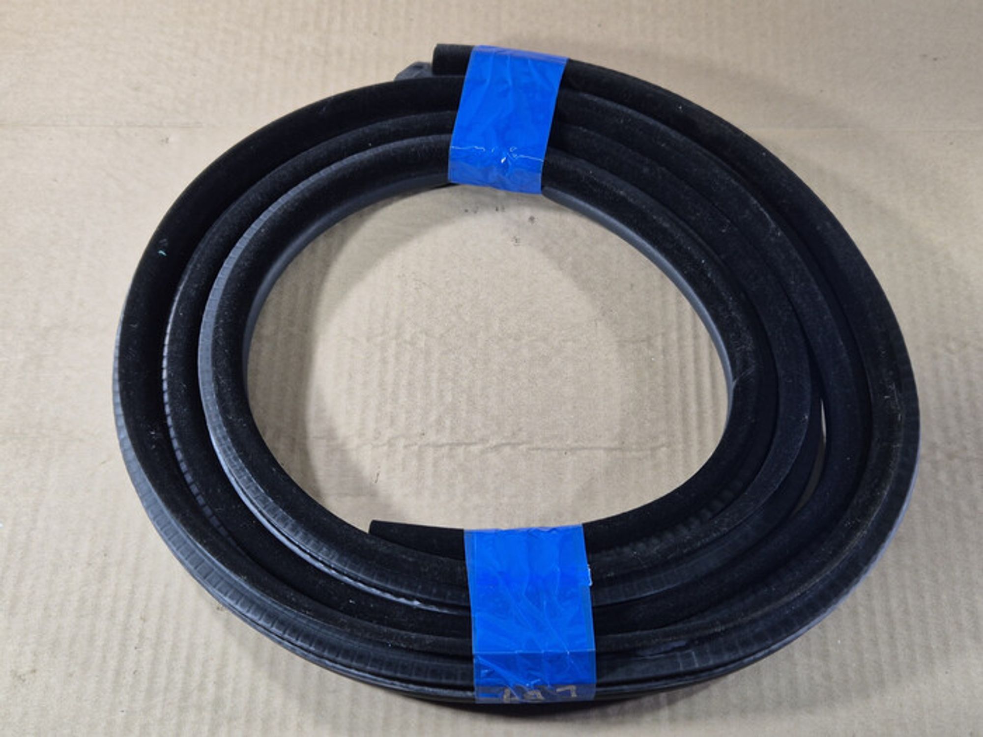 https://ycs.partsauto.market/partsauto-images/thmbs/78ee0fb3787e2dce013ed29fc8a1120c/6bfab945bc1b1c0948f77c29dbc02dbb/eececd8a3c9b2f986e2a3066bc2188d7.jpg
