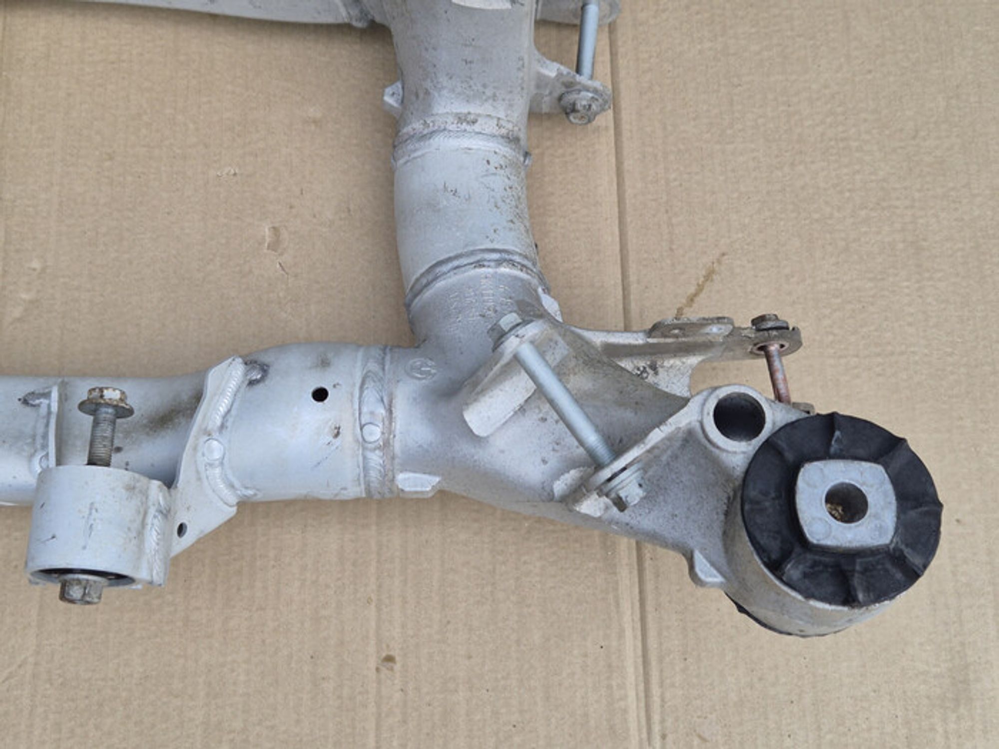 https://ycs.partsauto.market/partsauto-images/thmbs/78ee0fb3787e2dce013ed29fc8a1120c/6cdfa5983065cc44b93718c74beb1497/41bb1ce27dca6d6e652c4eb5c7ce2985.jpg