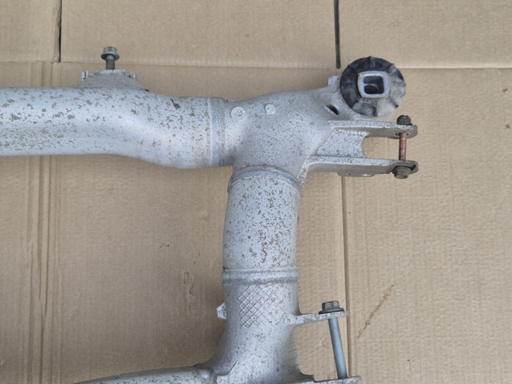 https://ycs.partsauto.market/partsauto-images/thmbs/78ee0fb3787e2dce013ed29fc8a1120c/6cdfa5983065cc44b93718c74beb1497/a1e50e1031486a86ff796f4513b6db39.jpg