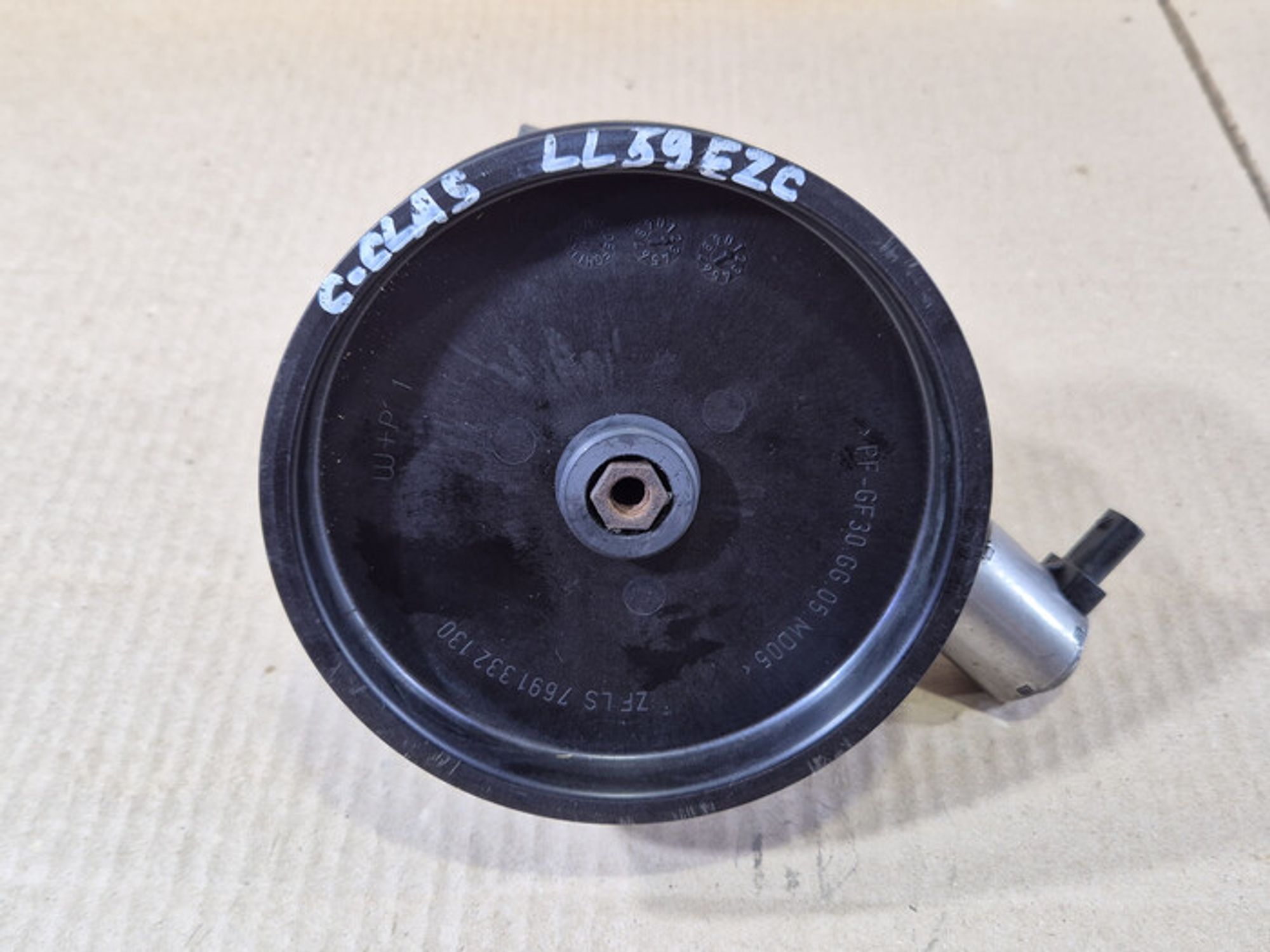 https://ycs.partsauto.market/partsauto-images/thmbs/78ee0fb3787e2dce013ed29fc8a1120c/6da9a4f532aaeccc096d949990c3e129/2bfb8e81e93b9080c4f24d2fe910fe96.jpg