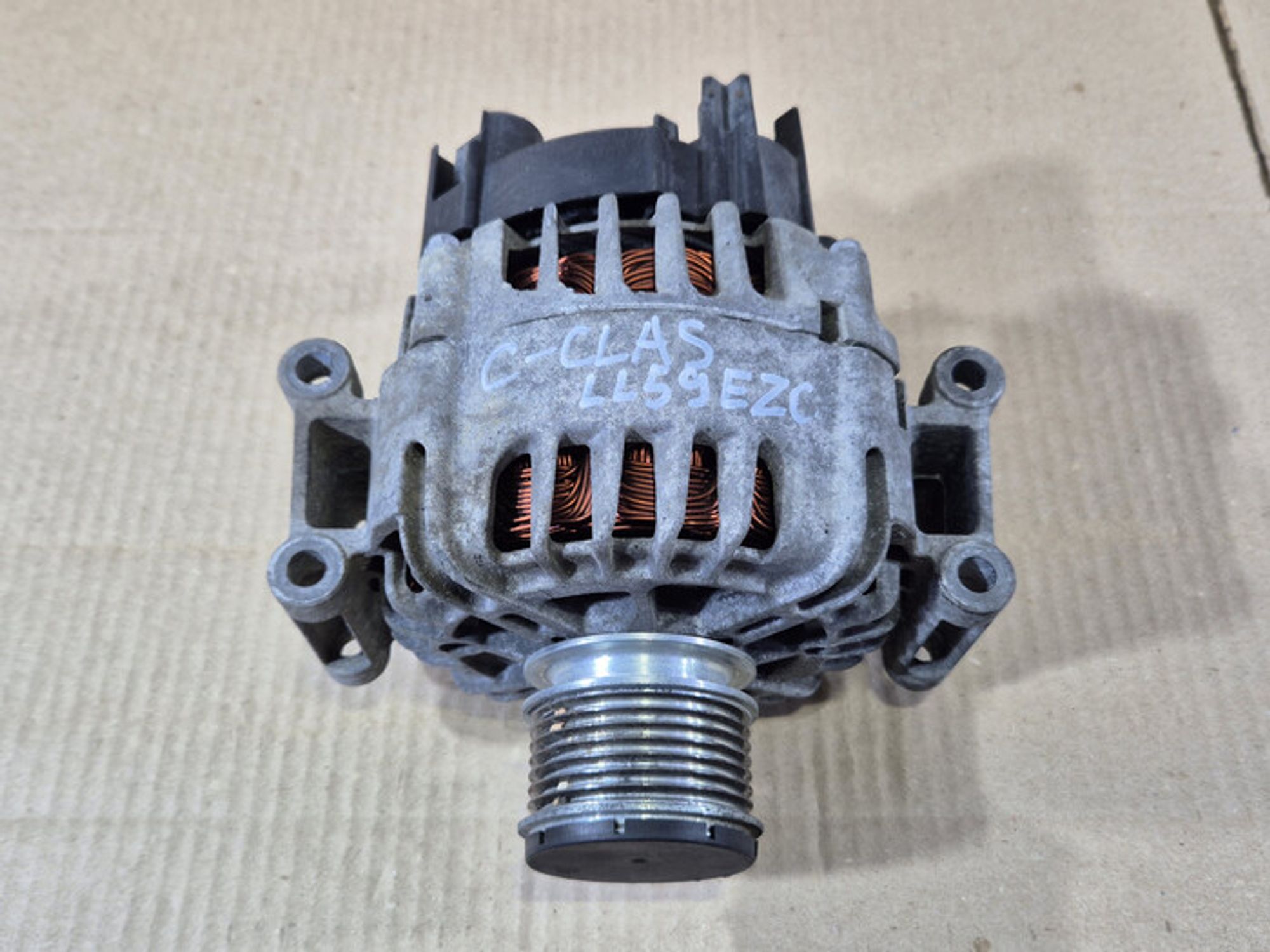 https://ycs.partsauto.market/partsauto-images/thmbs/78ee0fb3787e2dce013ed29fc8a1120c/6f6236d0db7b0a50a422adcc14b564a9/9c67304018f920edc6637d6ffb793039.jpg