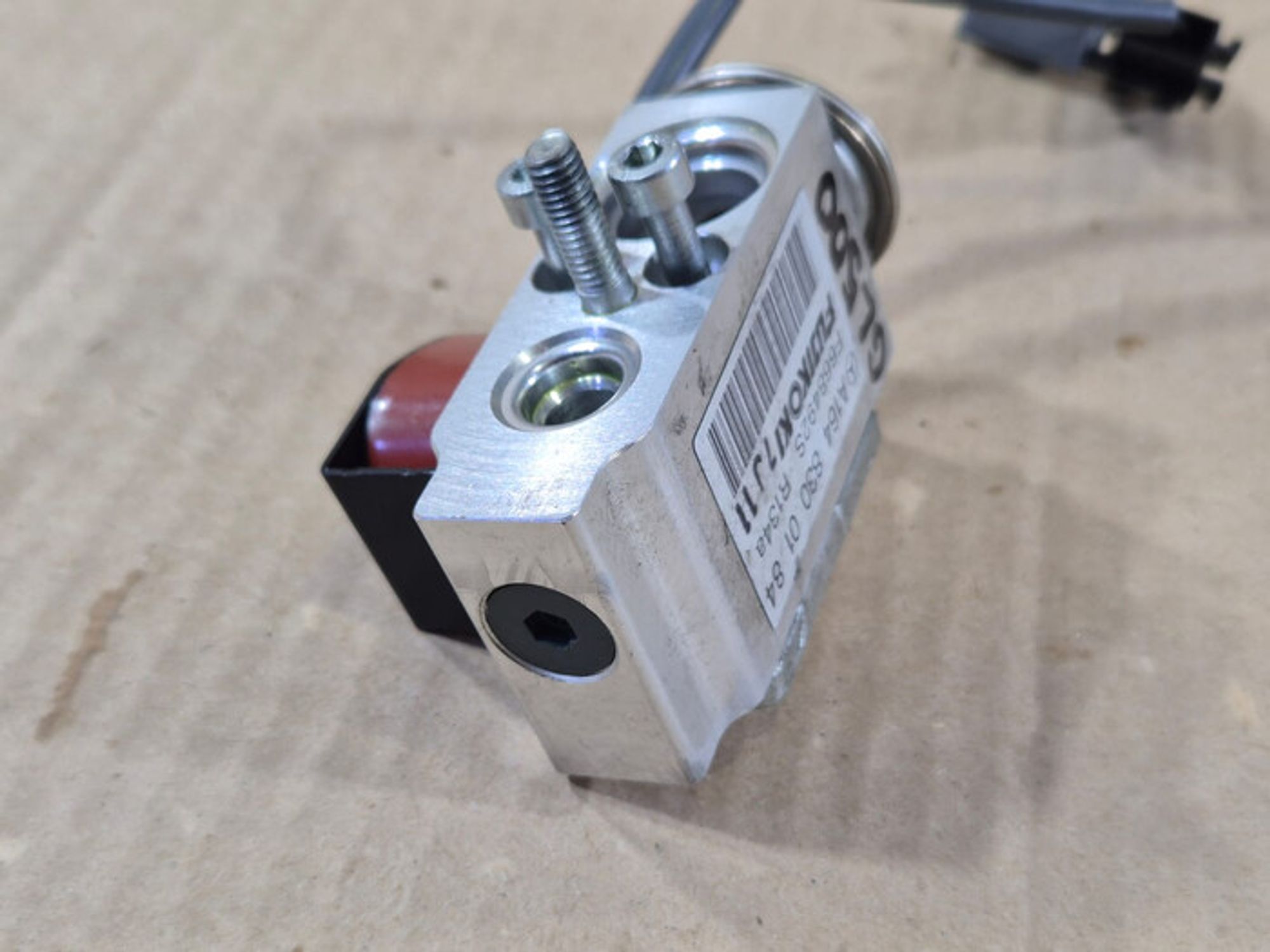 https://ycs.partsauto.market/partsauto-images/thmbs/78ee0fb3787e2dce013ed29fc8a1120c/6f7bd8ec5c7bdf09675a30f73f8eaea8/453c22377d8012540382a376aabfc47a.jpg