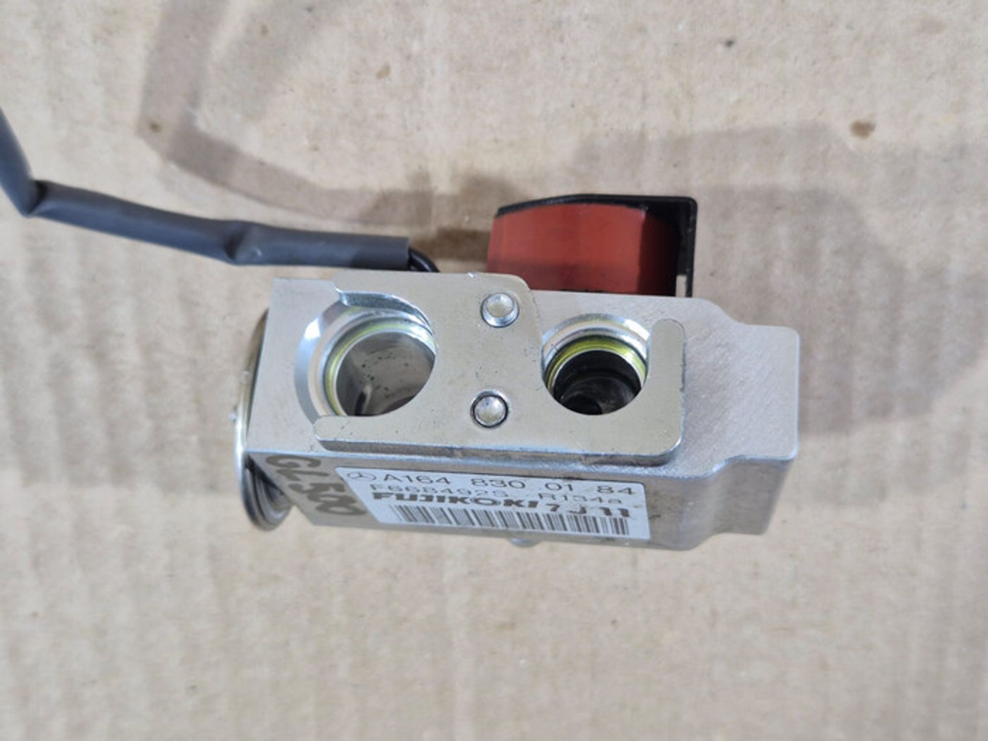 https://ycs.partsauto.market/partsauto-images/thmbs/78ee0fb3787e2dce013ed29fc8a1120c/6f7bd8ec5c7bdf09675a30f73f8eaea8/fad11e4b525b26b6c37692cebc58d255.jpg