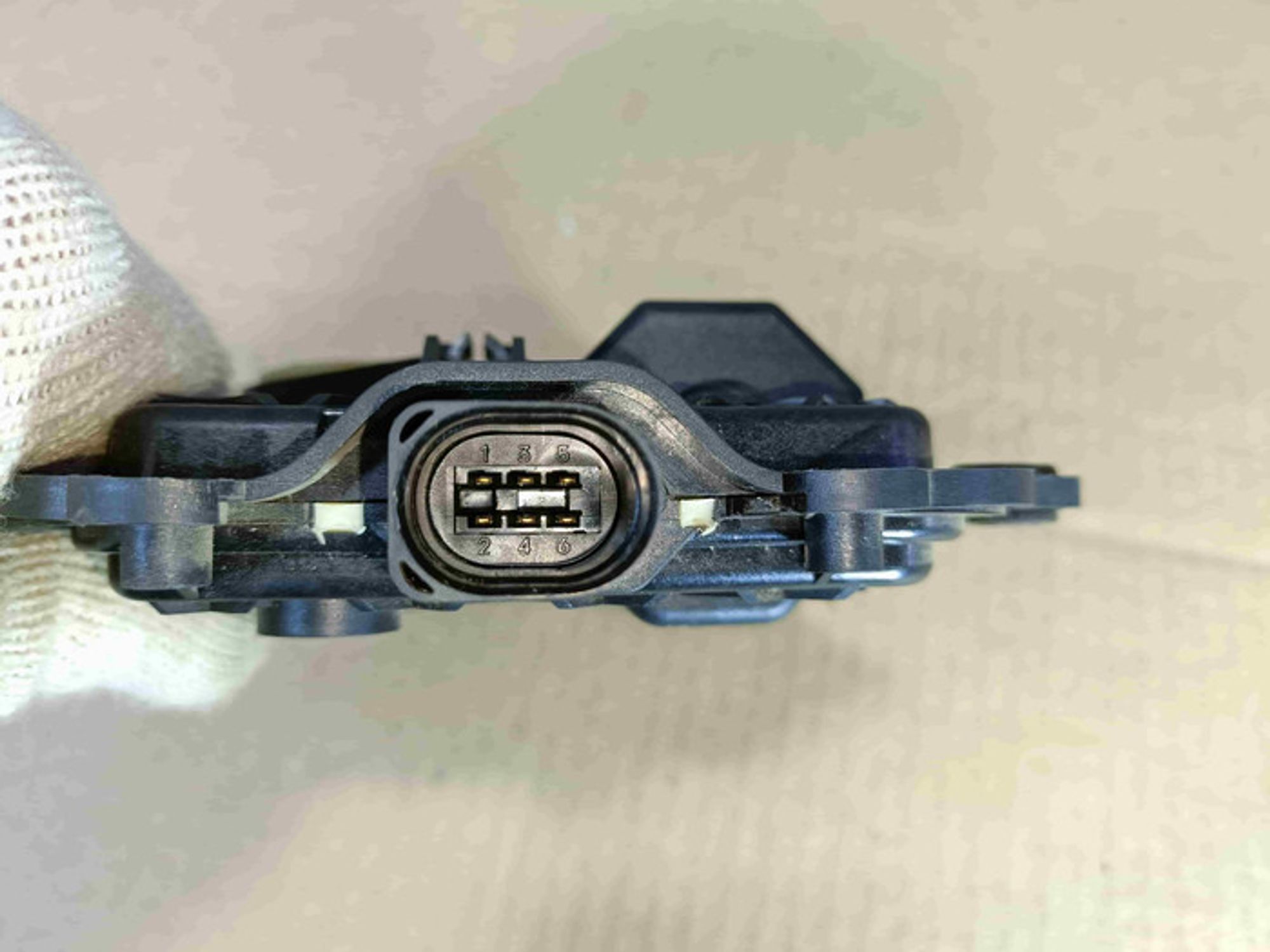 https://ycs.partsauto.market/partsauto-images/thmbs/78ee0fb3787e2dce013ed29fc8a1120c/6ff0f4921e7671b20f561da02823c115/f2a7a3ed83cd23518cc3b8da9aad7c02.jpg