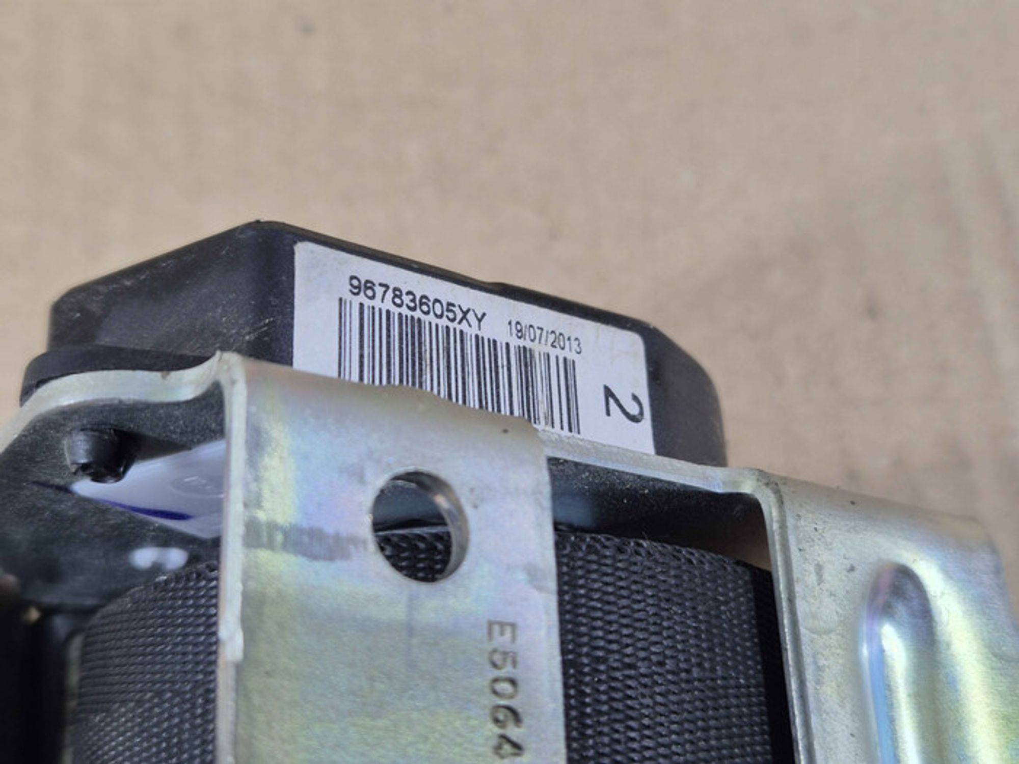 https://ycs.partsauto.market/partsauto-images/thmbs/78ee0fb3787e2dce013ed29fc8a1120c/70aae1f284ec8f37fe7838dc3290f3be/7137370d517c300a01a4c44e94f90367.jpg