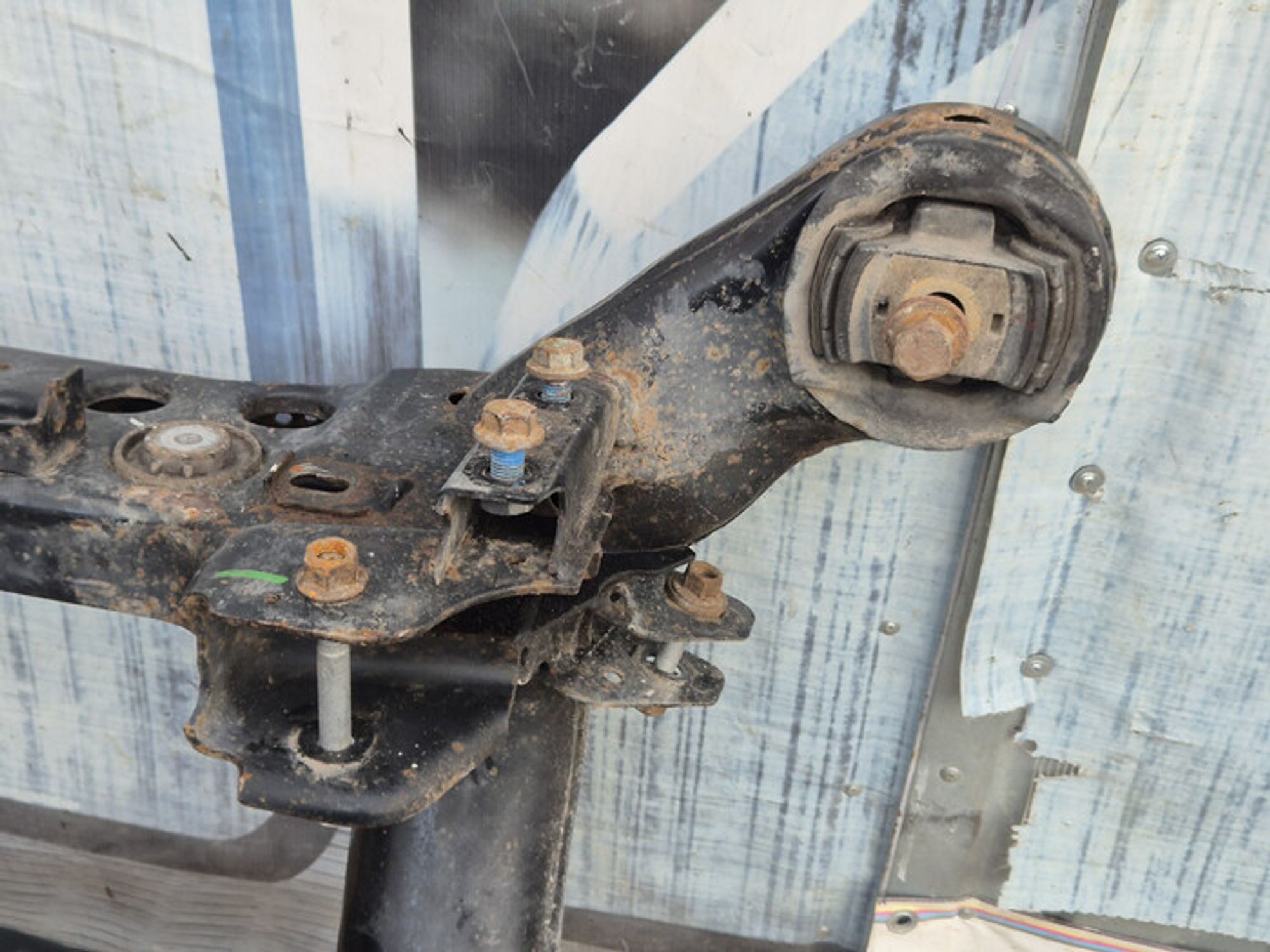 https://ycs.partsauto.market/partsauto-images/thmbs/78ee0fb3787e2dce013ed29fc8a1120c/71851419bec0306a646c15e124966e45/35dcfa461c2062bf7c264edb2330be20.jpg