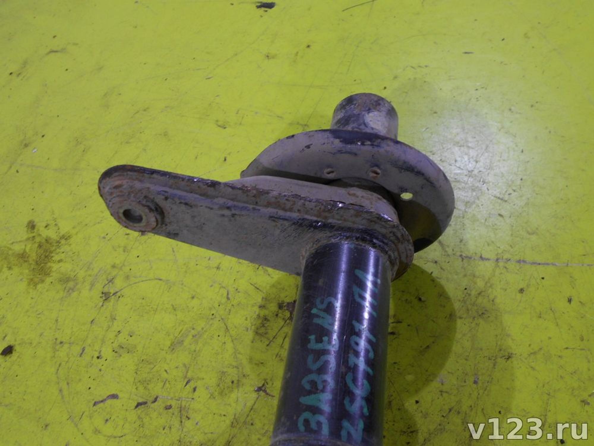 https://ycs.partsauto.market/partsauto-images/thmbs/78ee0fb3787e2dce013ed29fc8a1120c/733fd0541f0904754de8d3dfce958a7b/306a4e229ede34c9c25560238e4909d2.jpg