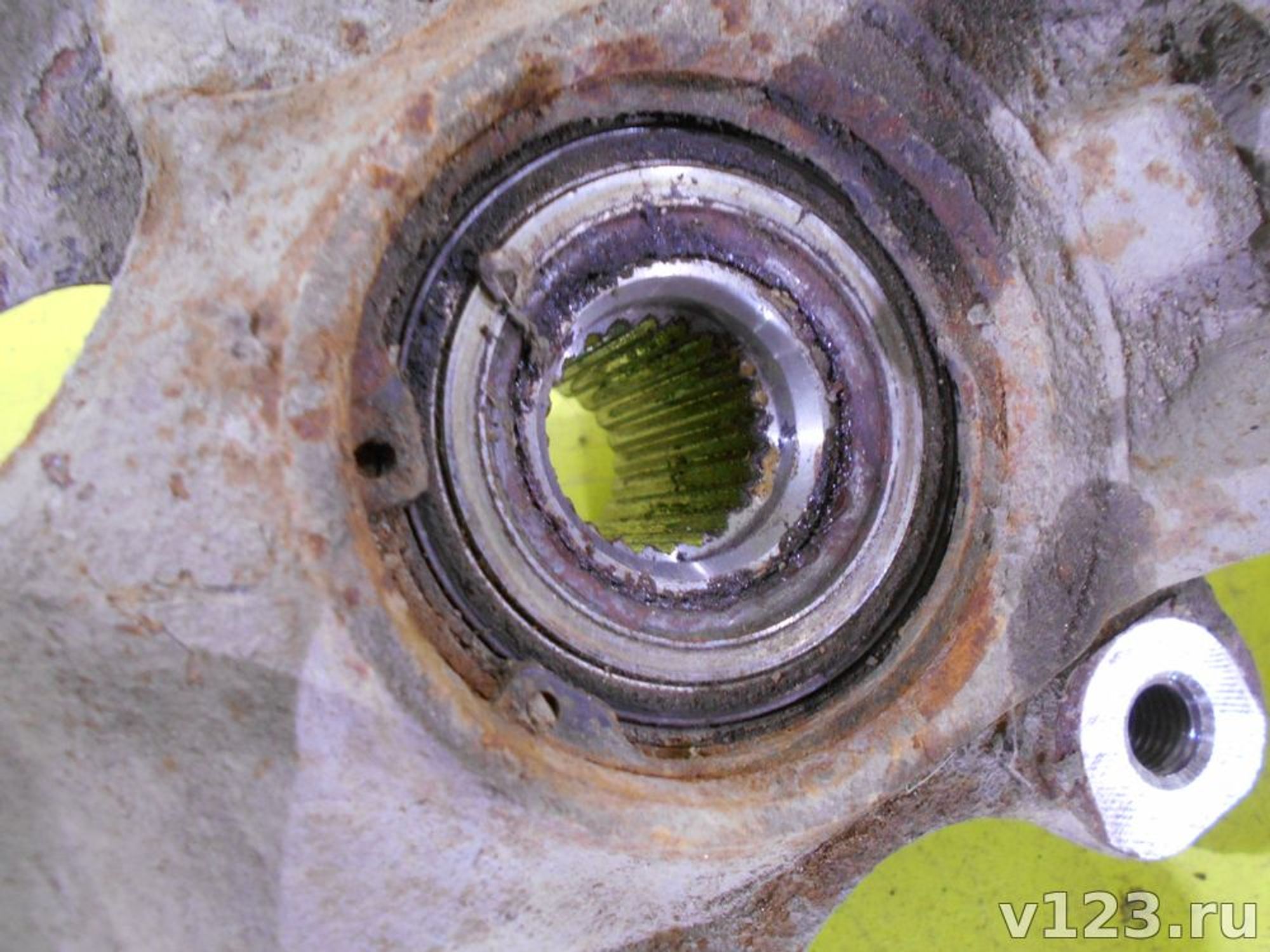 https://ycs.partsauto.market/partsauto-images/thmbs/78ee0fb3787e2dce013ed29fc8a1120c/733fd0541f0904754de8d3dfce958a7b/4c3682666b43303ce8194a2d85e1ed05.jpg