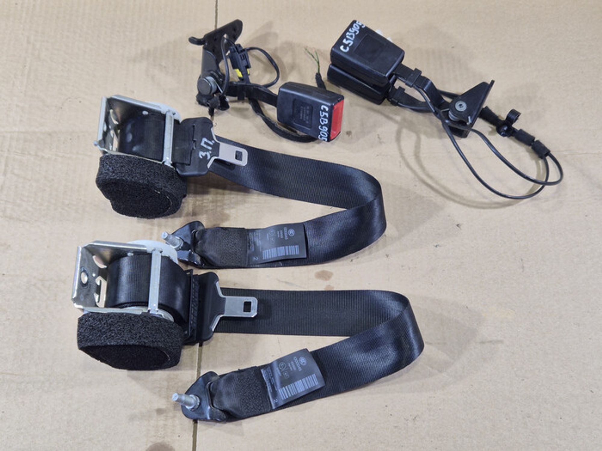 https://ycs.partsauto.market/partsauto-images/thmbs/78ee0fb3787e2dce013ed29fc8a1120c/7873054a51d79d3e542596818be6963e/17dd9bdcdcf32961fb6f2e8025cb9cc7.jpg