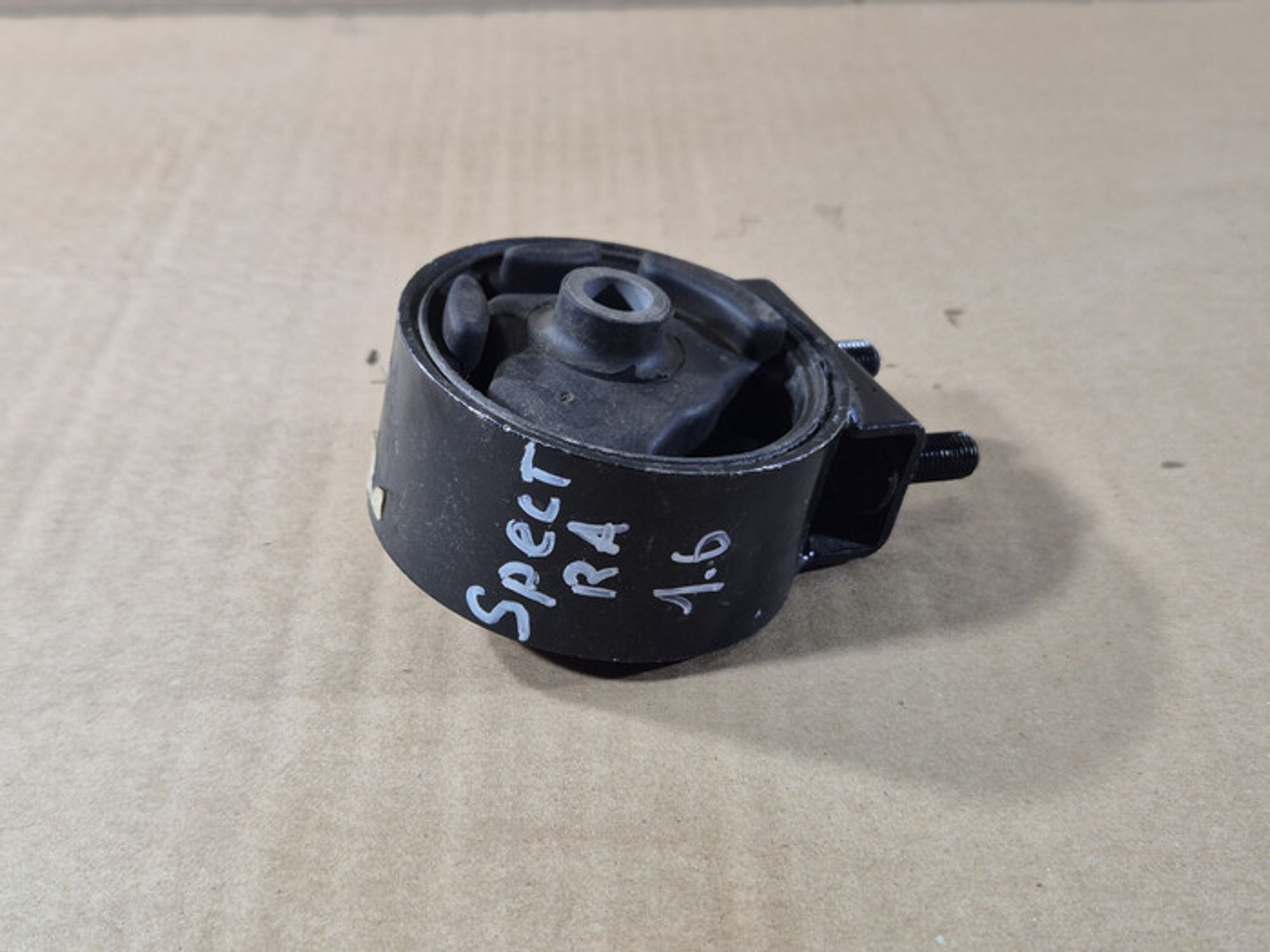 https://ycs.partsauto.market/partsauto-images/thmbs/78ee0fb3787e2dce013ed29fc8a1120c/79ec58e90d41aa7cc5ecb51dd120292b/6ad5329eca3a001e014d2932a12123d6.jpg