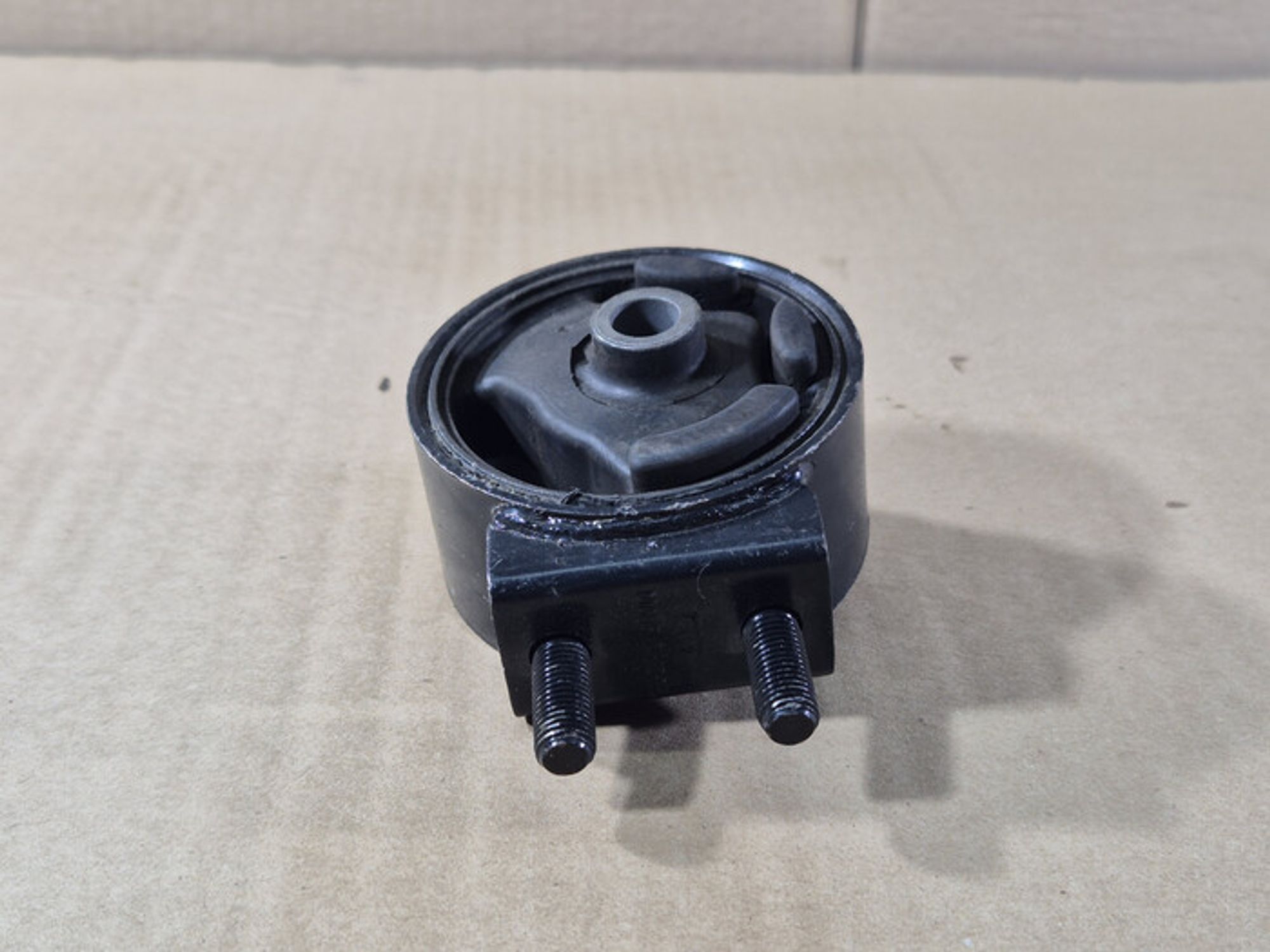 https://ycs.partsauto.market/partsauto-images/thmbs/78ee0fb3787e2dce013ed29fc8a1120c/79ec58e90d41aa7cc5ecb51dd120292b/b164368dc6d7b7f073c09448e91d9688.jpg