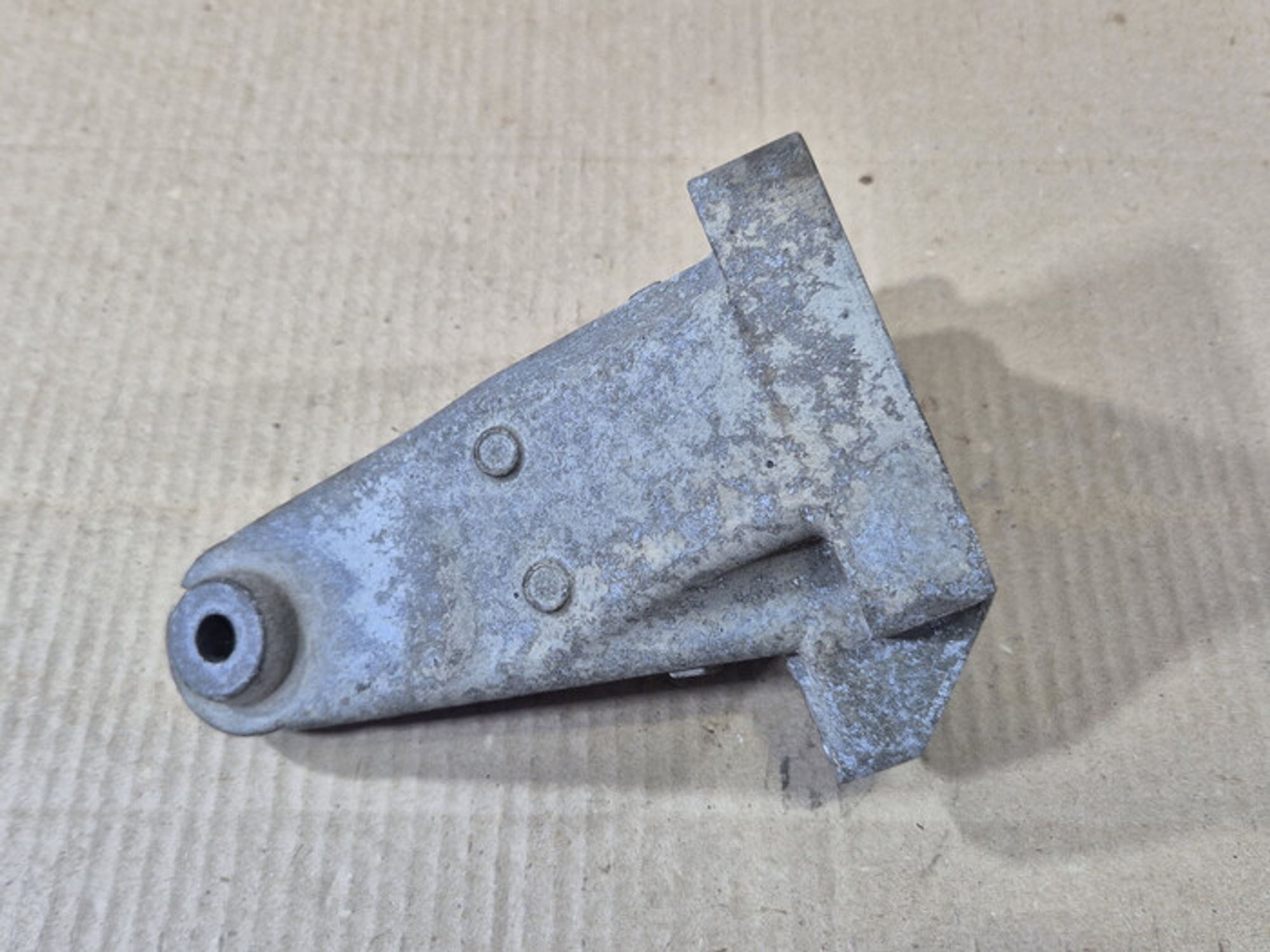 https://ycs.partsauto.market/partsauto-images/thmbs/78ee0fb3787e2dce013ed29fc8a1120c/79f558fff69a6ac7d371ddce1113843d/130806ab5cde993a76ae14a4c638e5ef.jpg