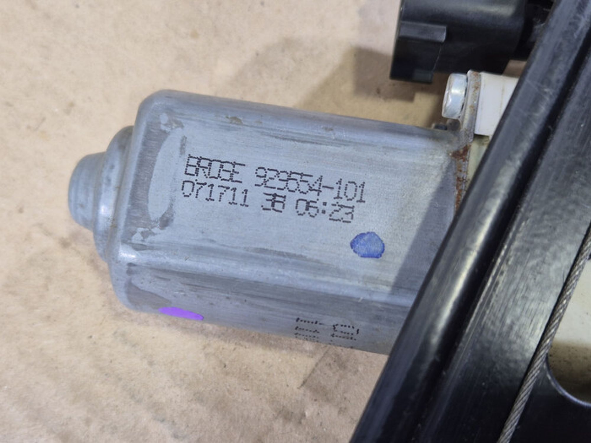 https://ycs.partsauto.market/partsauto-images/thmbs/78ee0fb3787e2dce013ed29fc8a1120c/7bbcd6fbc93d28252cb4cb6e056955b0/3335ef2d236d6bd4030ae8a9279889b6.jpg