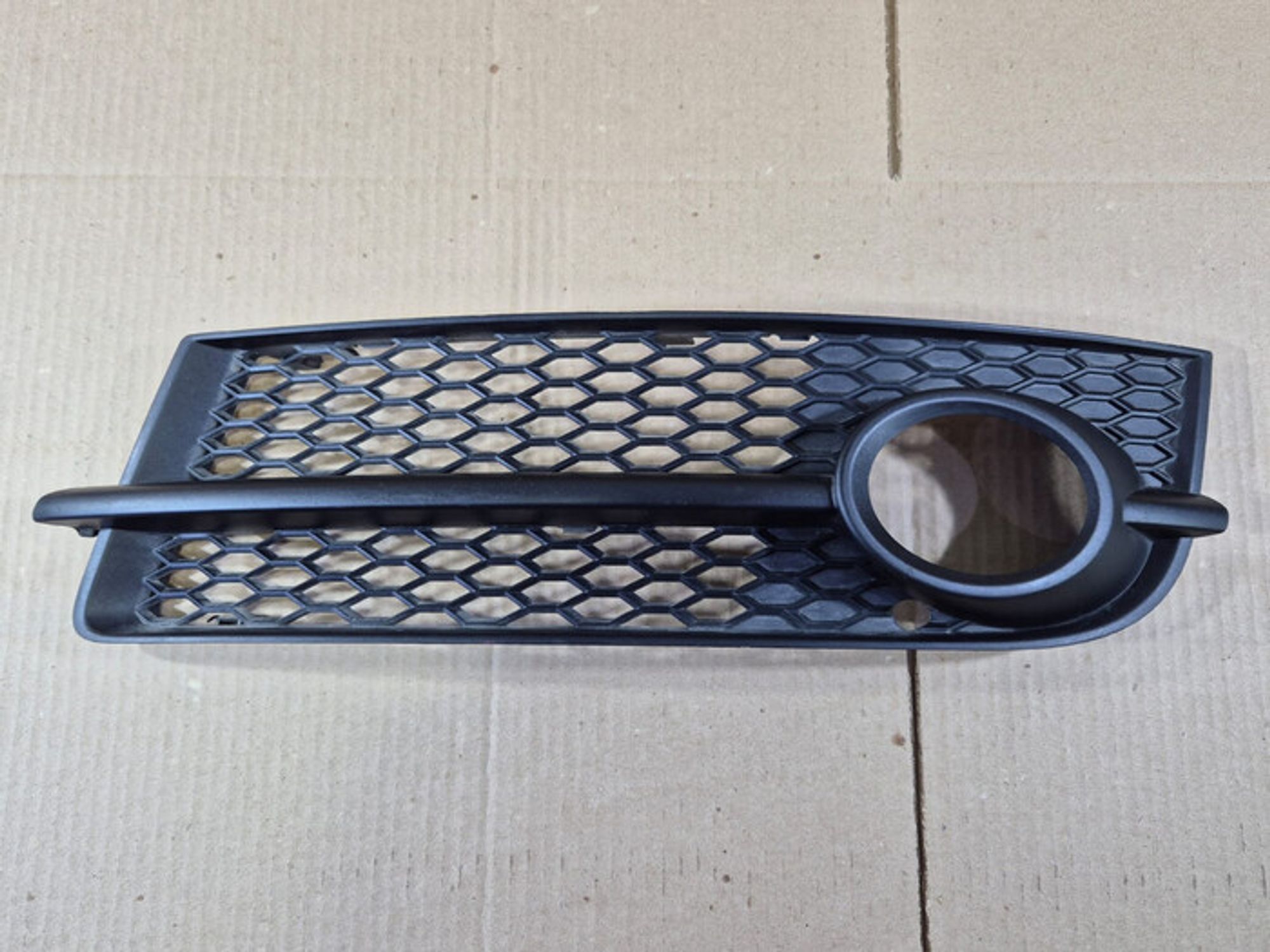 https://ycs.partsauto.market/partsauto-images/thmbs/78ee0fb3787e2dce013ed29fc8a1120c/7e05fe87fa180b9e9e75063c1fa1b520/ffad47d353fdab51decd266d8281a997.jpg