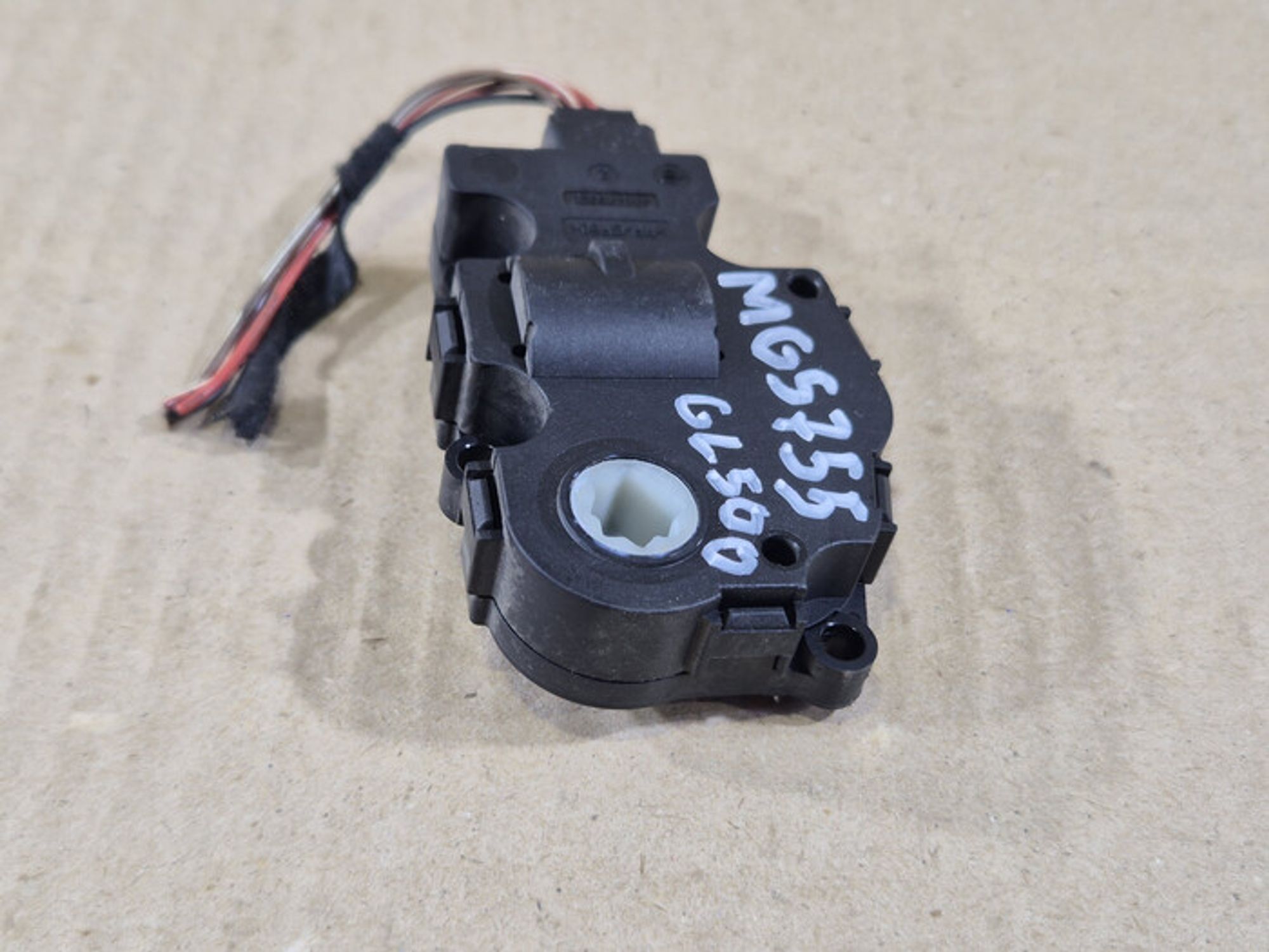 https://ycs.partsauto.market/partsauto-images/thmbs/78ee0fb3787e2dce013ed29fc8a1120c/81eeaafececff9fb9a30903b87428df1/60016f7206100f9de68ba448fd7a9fe2.jpg