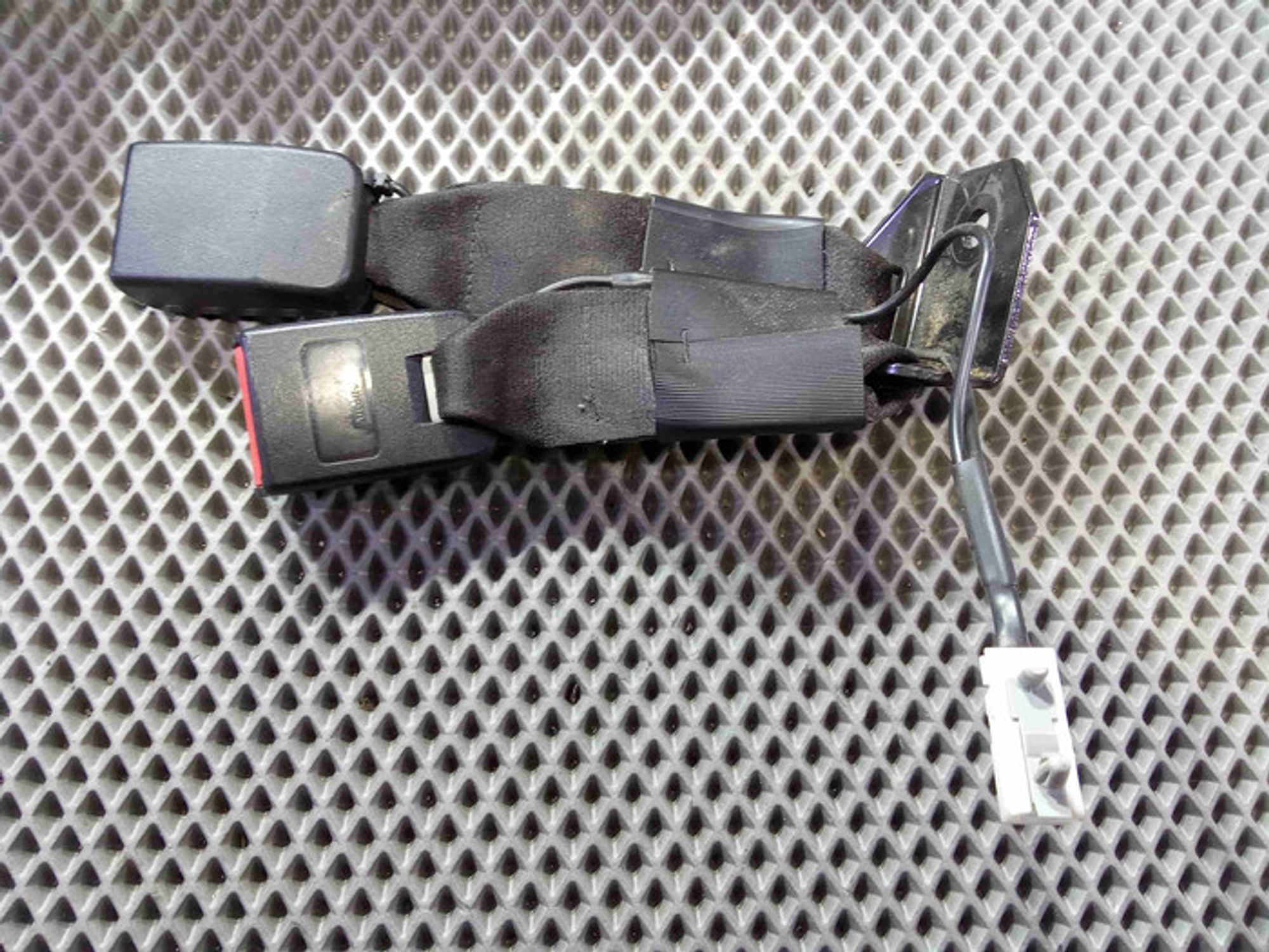 https://ycs.partsauto.market/partsauto-images/thmbs/78ee0fb3787e2dce013ed29fc8a1120c/8236dbe0b418b19c072c8549253007b1/00adbeb0b7bb4f889319382b5ef6ac7c.jpg