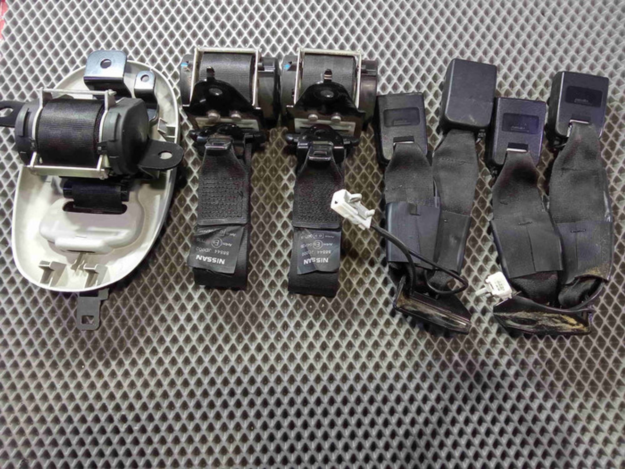 https://ycs.partsauto.market/partsauto-images/thmbs/78ee0fb3787e2dce013ed29fc8a1120c/8236dbe0b418b19c072c8549253007b1/62205ed3ddee7d10a5264b0a094ad006.jpg