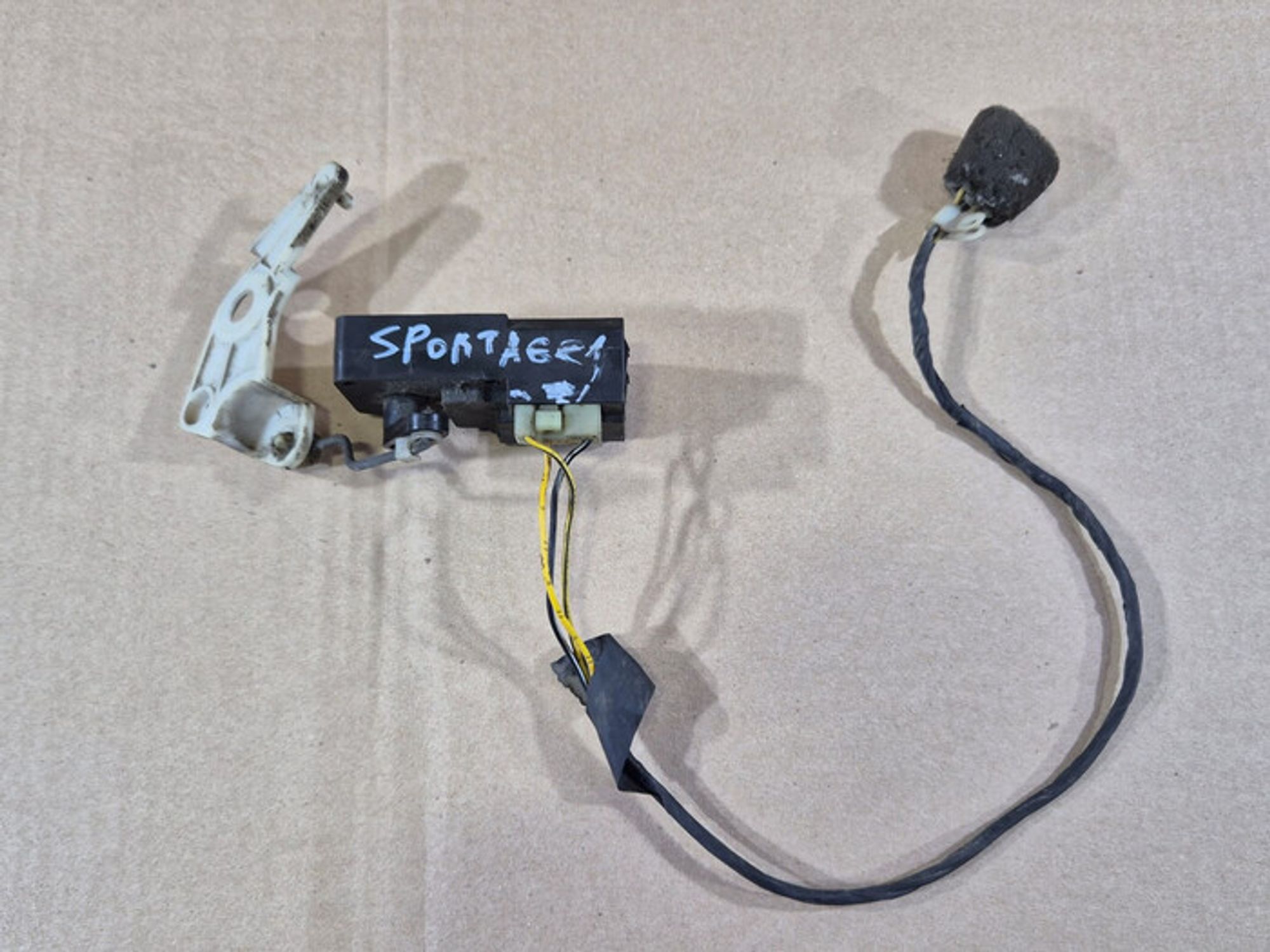 https://ycs.partsauto.market/partsauto-images/thmbs/78ee0fb3787e2dce013ed29fc8a1120c/8789f9032b84af5fd3aa66ef912b8711/a8f25e94c2ee107a6399ba820978a608.jpg