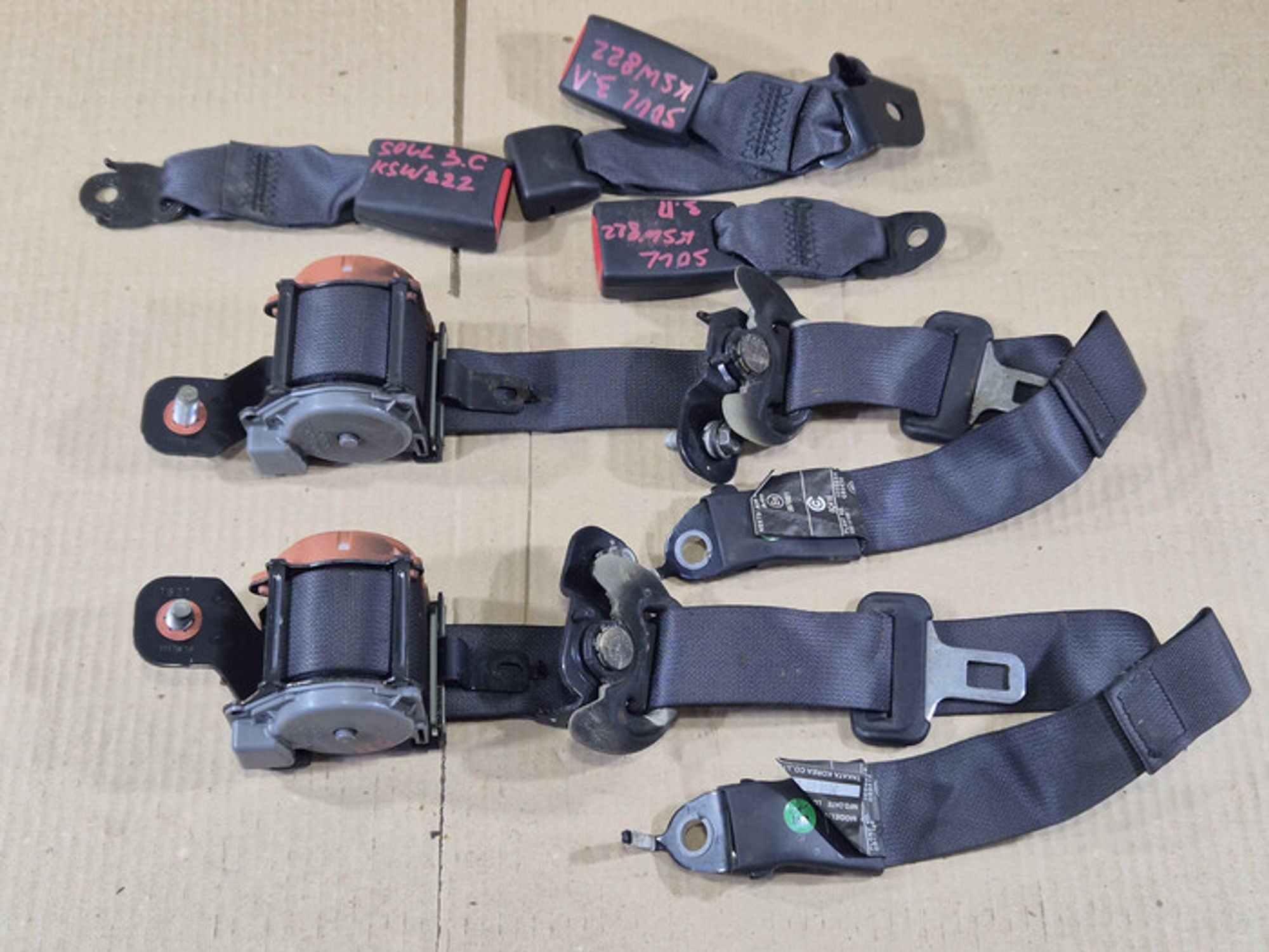 https://ycs.partsauto.market/partsauto-images/thmbs/78ee0fb3787e2dce013ed29fc8a1120c/8791ddd0c6f4b6c45470eb6dab9314c1/d71d4a6dfe2e2858813404e57c176c4d.jpg