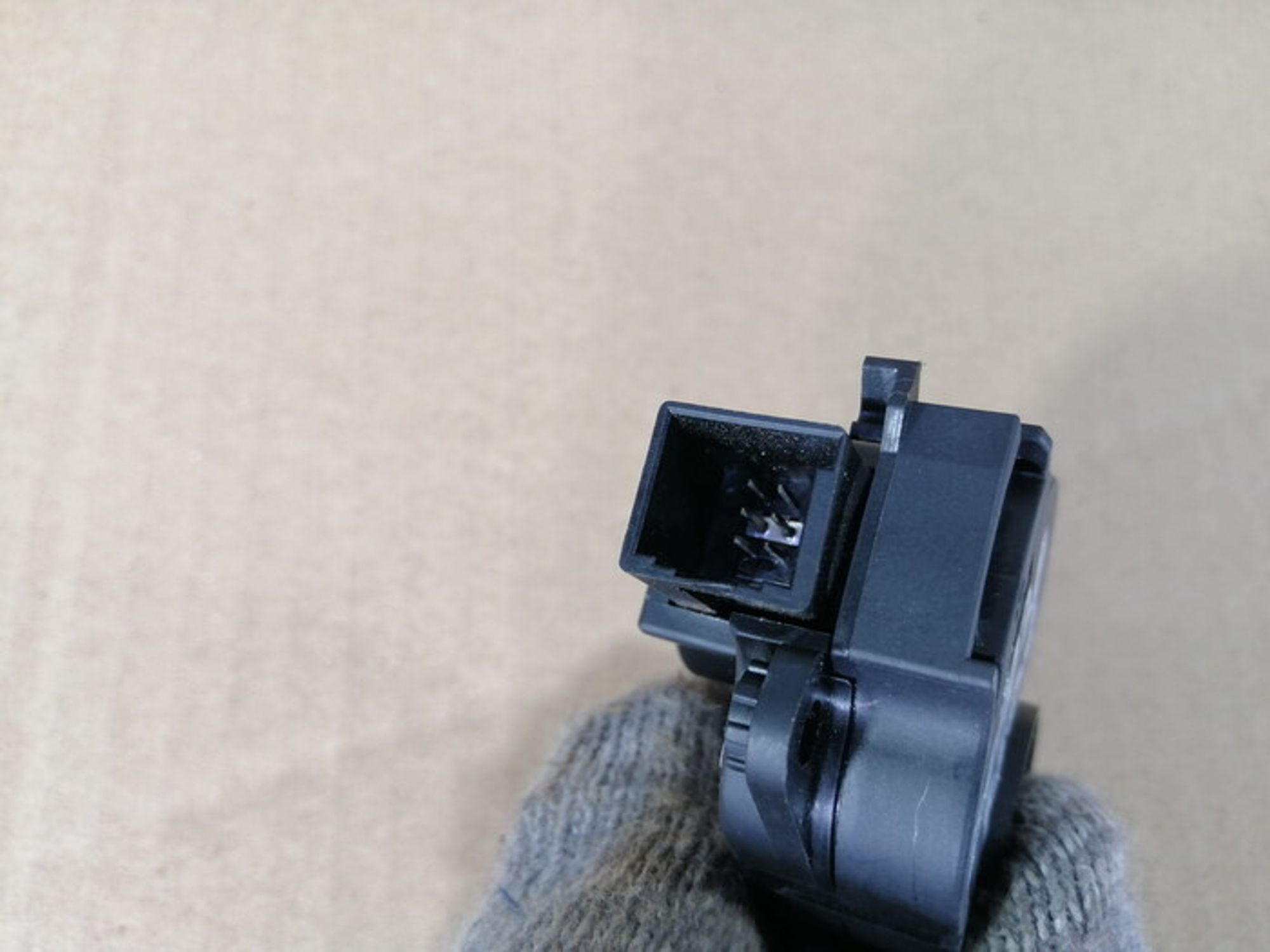 https://ycs.partsauto.market/partsauto-images/thmbs/78ee0fb3787e2dce013ed29fc8a1120c/88e4b82e961c3907f7edd788570f5848/64f0a1ee0ecdf6e9eb0845367c379cf7.jpg