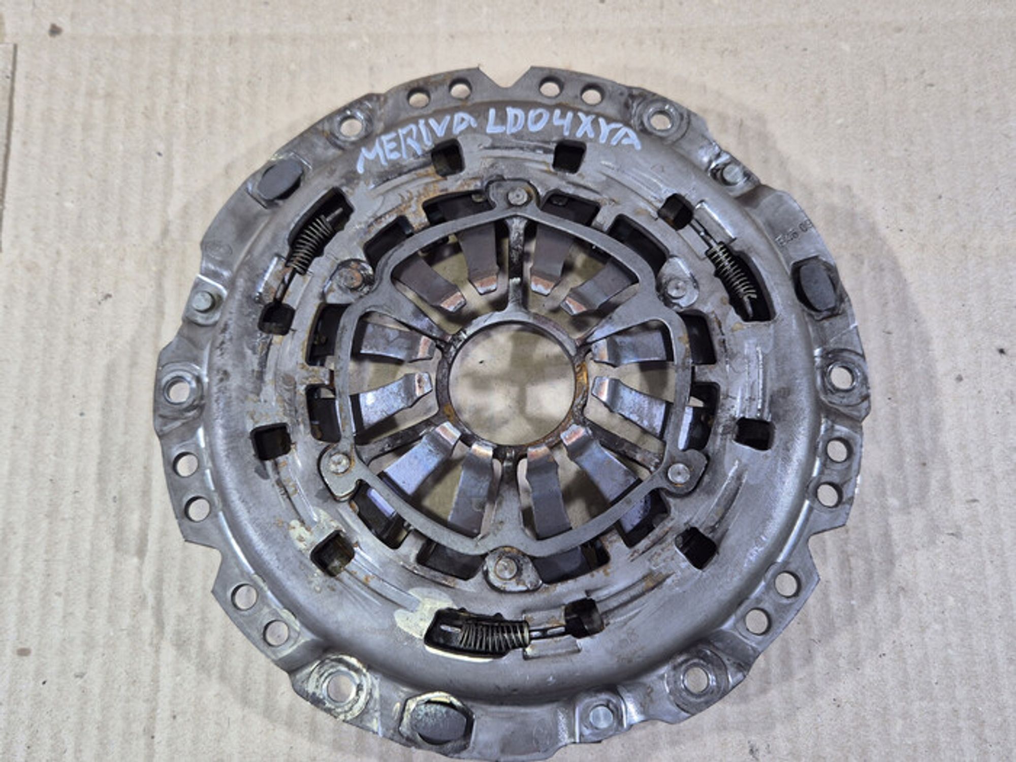 https://ycs.partsauto.market/partsauto-images/thmbs/78ee0fb3787e2dce013ed29fc8a1120c/8a7a32249a0e86230d79a263194d8bb9/3de46bf2f1b332db90e13d221d38676f.jpg
