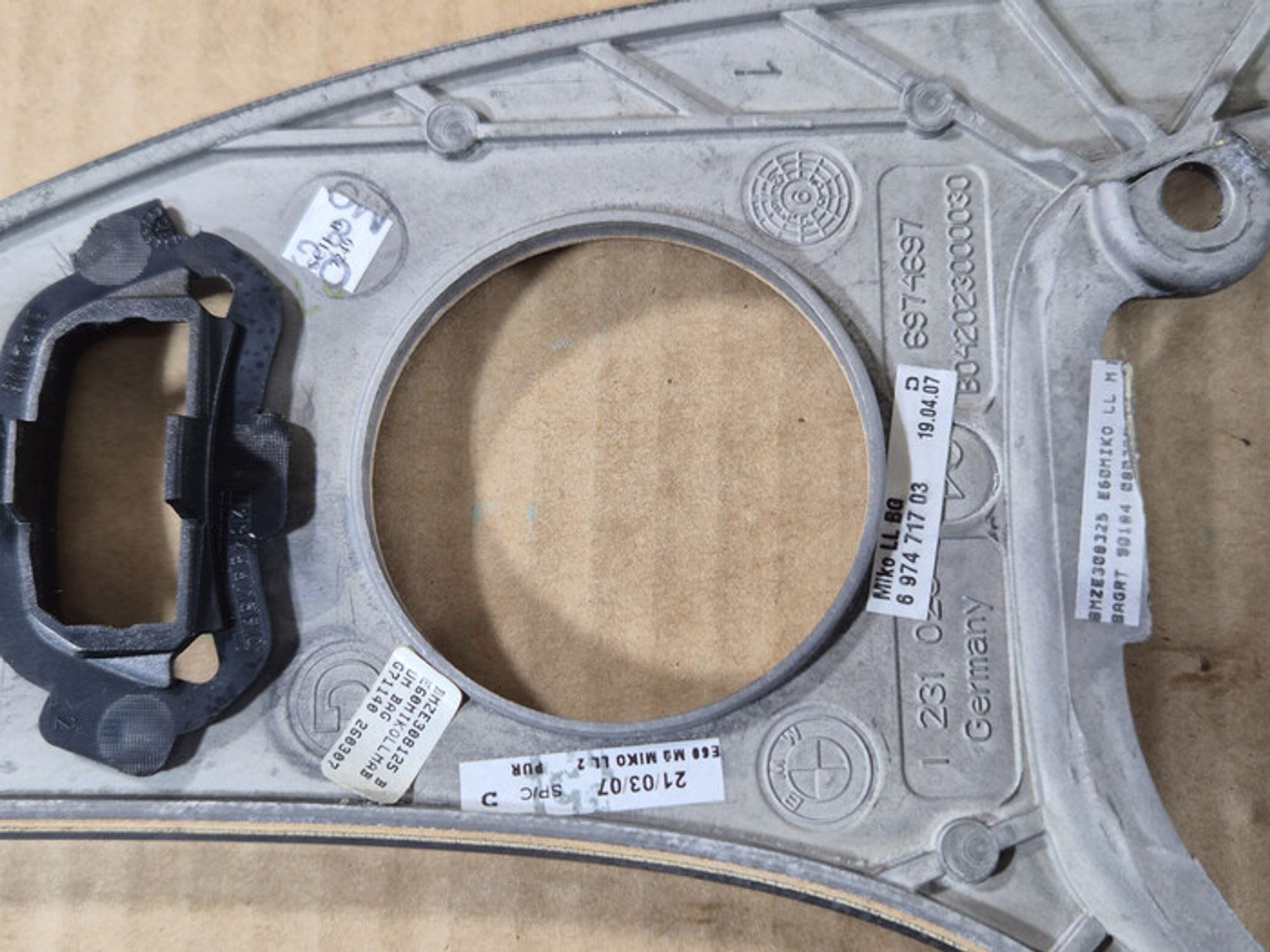 https://ycs.partsauto.market/partsauto-images/thmbs/78ee0fb3787e2dce013ed29fc8a1120c/8d45b3236c08ad12ad1df515cb849458/f65aa26ba4cc4e9fa7522c21dd40fffc.jpg