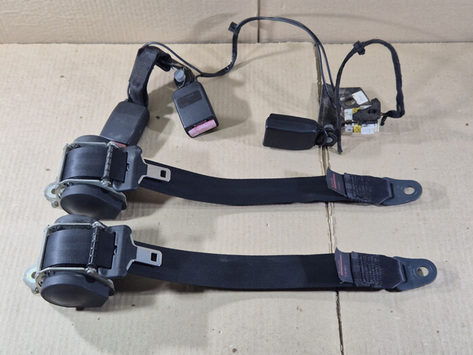 https://ycs.partsauto.market/partsauto-images/thmbs/78ee0fb3787e2dce013ed29fc8a1120c/8df0bcfd84c70628f1ded78d498ebb2d/dfa1566d3d20d9560d167e60c1278478.jpg