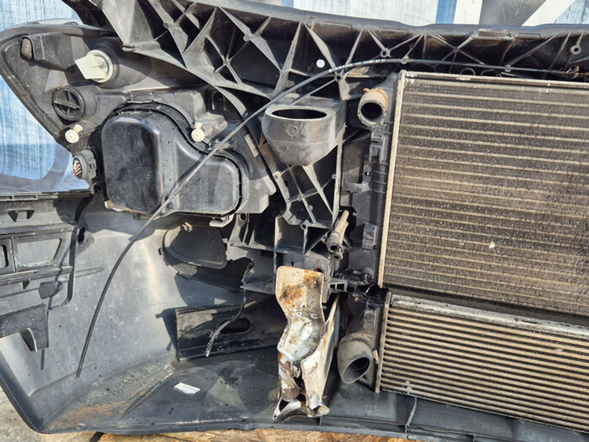 https://ycs.partsauto.market/partsauto-images/thmbs/78ee0fb3787e2dce013ed29fc8a1120c/8e37bbf828795adadd32d3dc02a32d9a/75a5230c9841814c397ea8a11b1abcfb.jpg