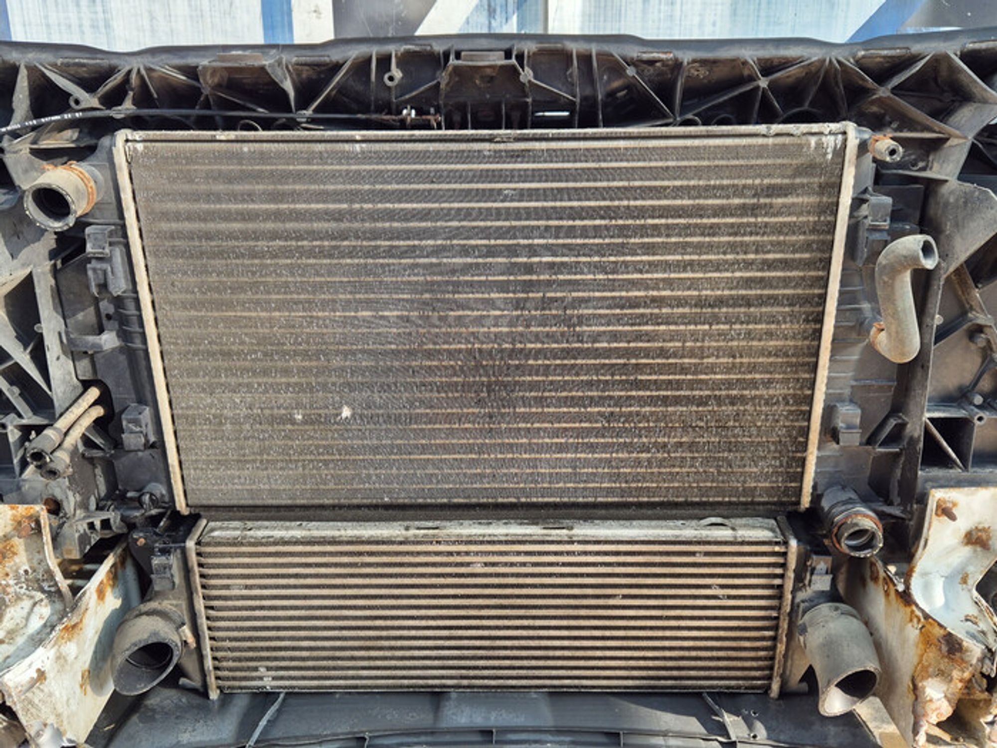 https://ycs.partsauto.market/partsauto-images/thmbs/78ee0fb3787e2dce013ed29fc8a1120c/8e37bbf828795adadd32d3dc02a32d9a/e870efd5effe2d5106a31b2d4397cef6.jpg