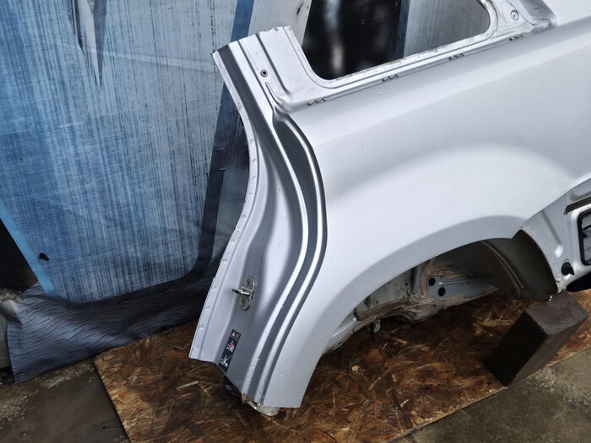 https://ycs.partsauto.market/partsauto-images/thmbs/78ee0fb3787e2dce013ed29fc8a1120c/91842c44fe8c34a21ee87dcb2ba45c9e/9188eac1c10f6a63ef53a73de3a672f2.jpg