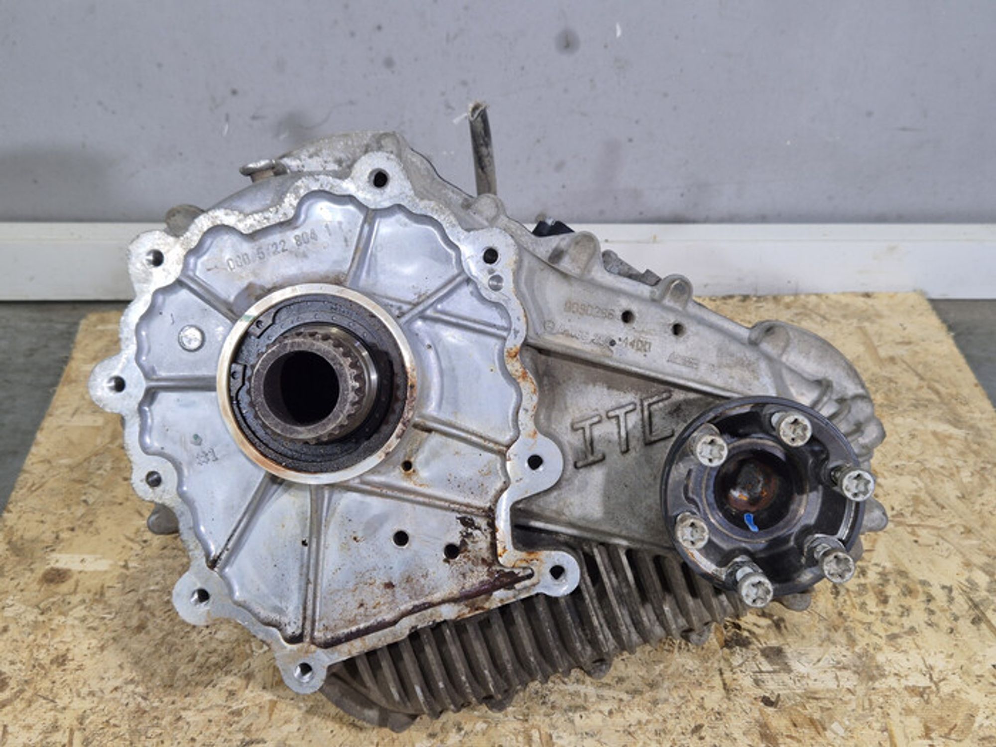 https://ycs.partsauto.market/partsauto-images/thmbs/78ee0fb3787e2dce013ed29fc8a1120c/92fa6d9e0ba49b17abcb78d0598ed924/839cd9800dcbab3639f2dc3e24ffb172.jpg