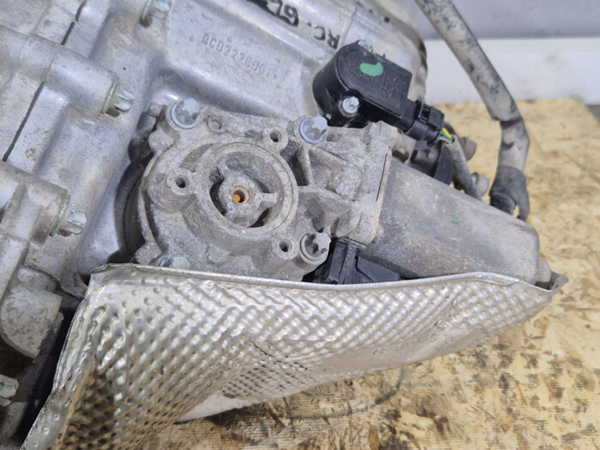 https://ycs.partsauto.market/partsauto-images/thmbs/78ee0fb3787e2dce013ed29fc8a1120c/92fa6d9e0ba49b17abcb78d0598ed924/98d64ff312332b9148cef5469f4205d6.jpg