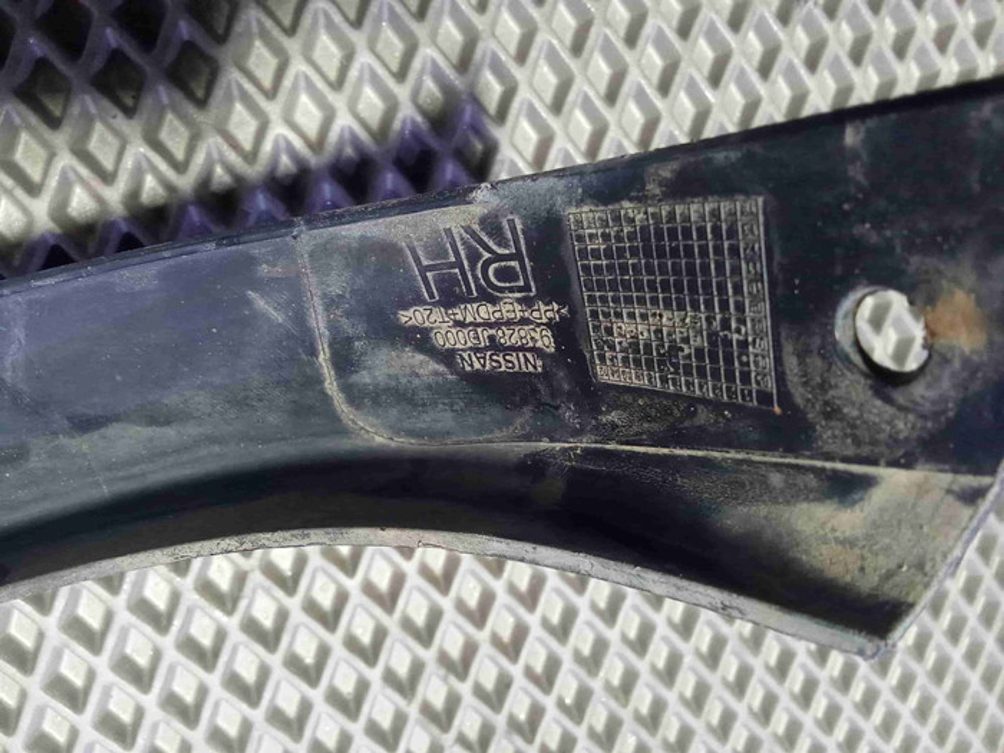 https://ycs.partsauto.market/partsauto-images/thmbs/78ee0fb3787e2dce013ed29fc8a1120c/932de18f30db67e05e89fd1573b07fd4/0895a0531b8f14e4e324667309e172e4.jpg