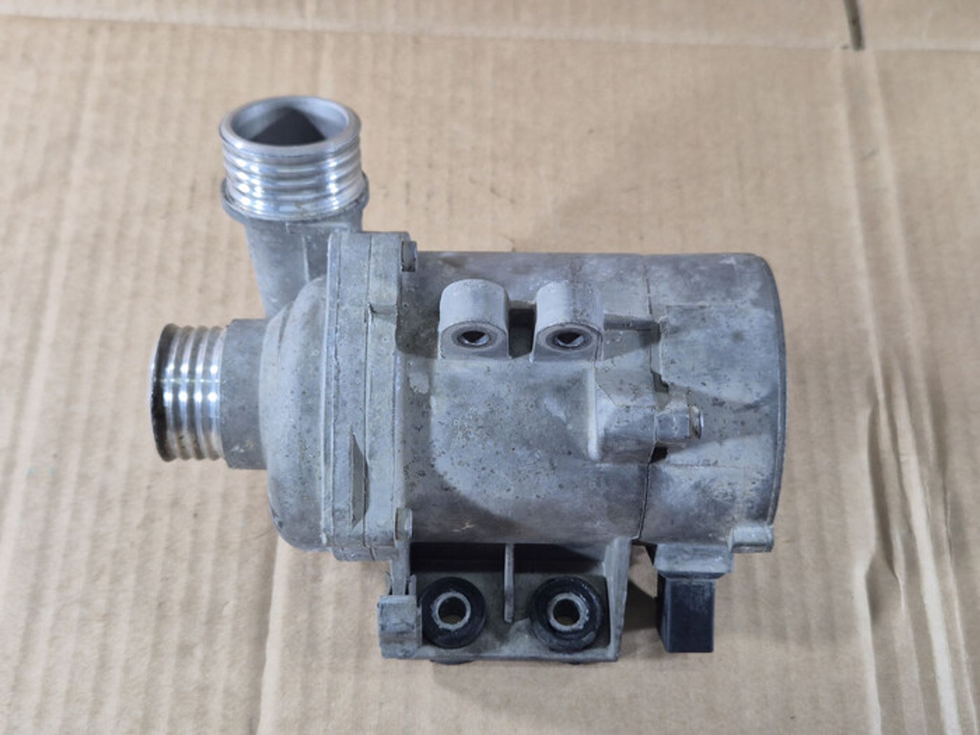 https://ycs.partsauto.market/partsauto-images/thmbs/78ee0fb3787e2dce013ed29fc8a1120c/95944f2d8674e3f6722e27139cde0ed4/310c74cdda920bc9a4504bfc11978d44.jpg