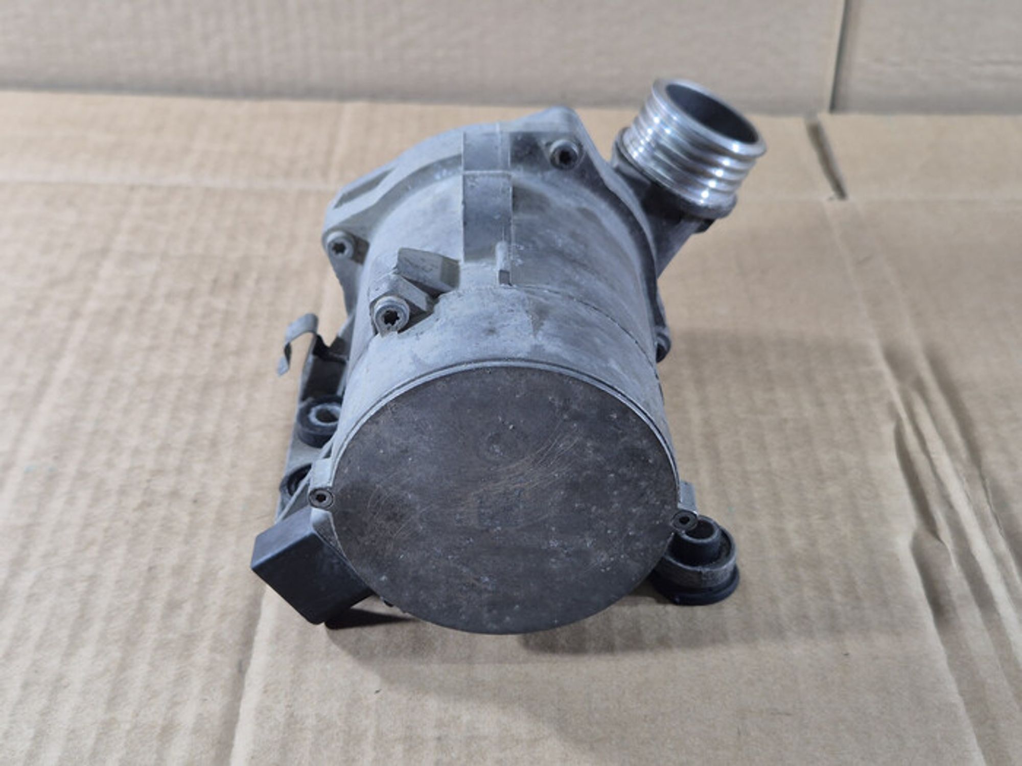https://ycs.partsauto.market/partsauto-images/thmbs/78ee0fb3787e2dce013ed29fc8a1120c/95944f2d8674e3f6722e27139cde0ed4/8d8bfd4834d21847a7a71192ad1b92c6.jpg