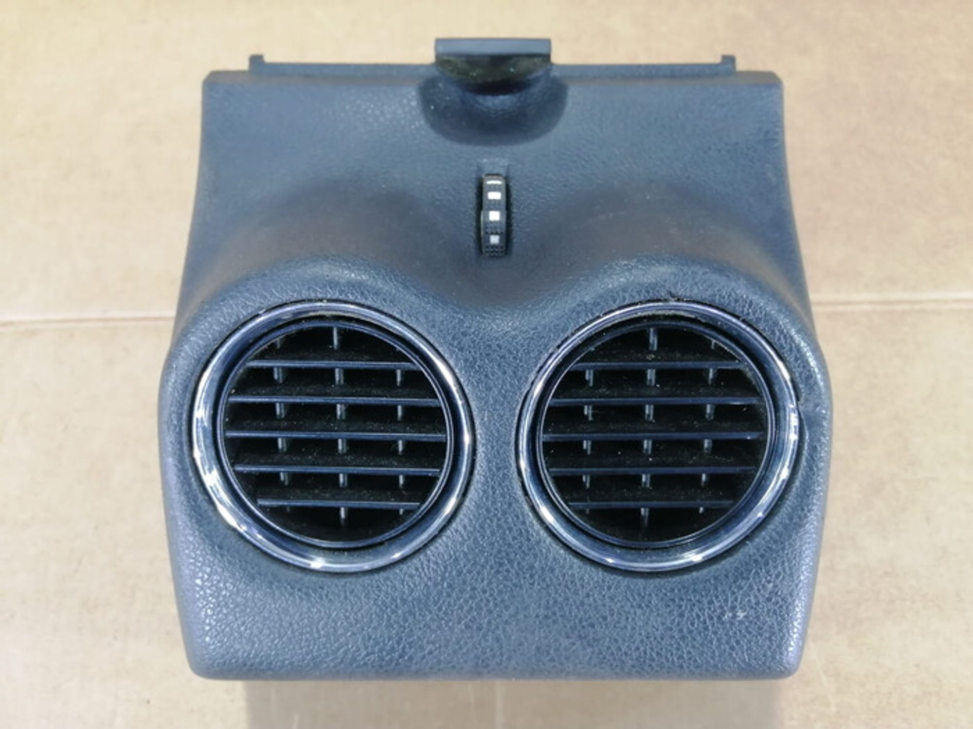 https://ycs.partsauto.market/partsauto-images/thmbs/78ee0fb3787e2dce013ed29fc8a1120c/9691dea932754b833fb6039575e88e91/b8c46e7622bca1f4db243251acabe76b.jpg