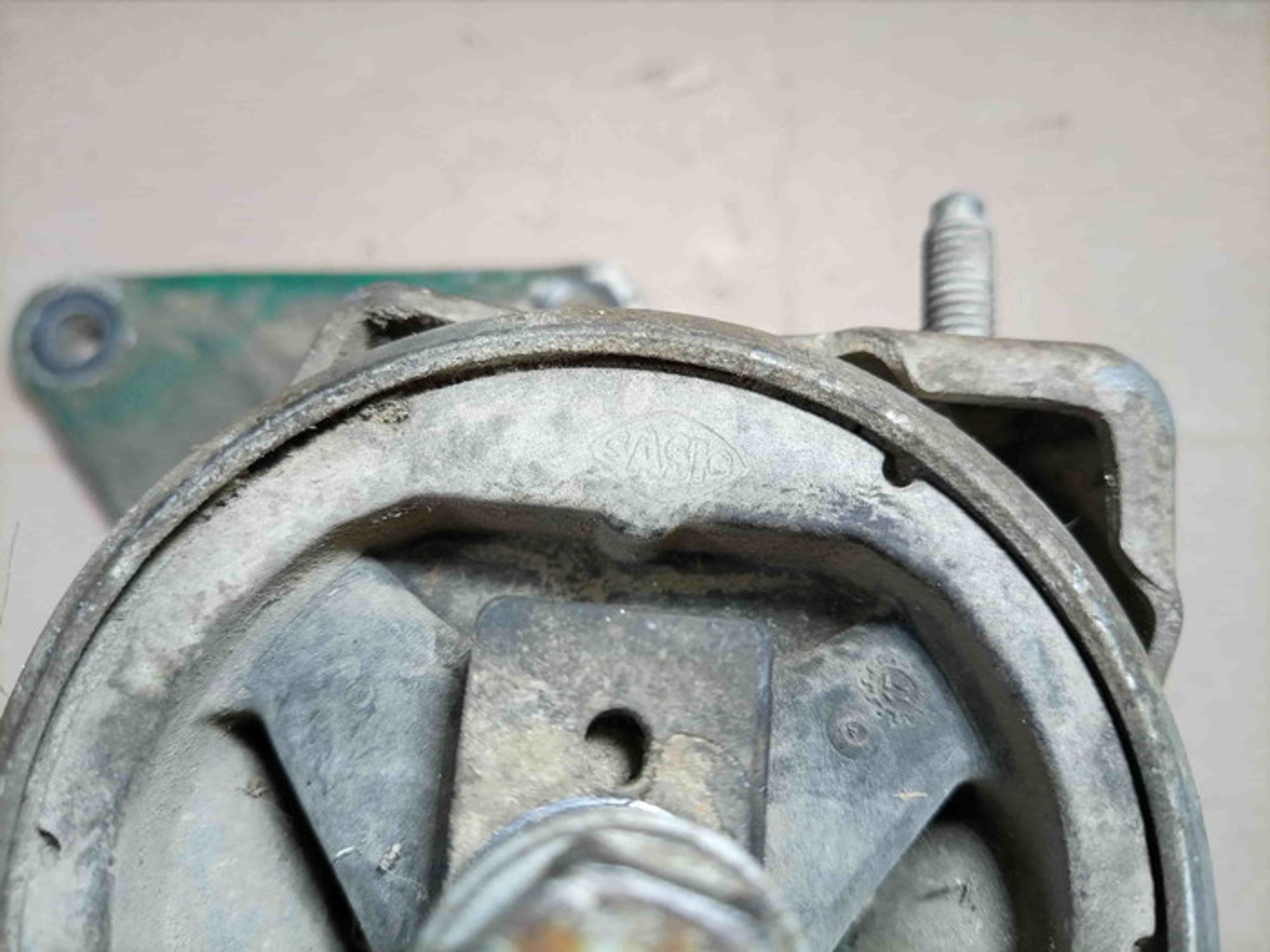 https://ycs.partsauto.market/partsauto-images/thmbs/78ee0fb3787e2dce013ed29fc8a1120c/9815b026917557e1dc67185580bdf28a/b23b24e754c9fb6ba4a31dc04971df1d.jpg