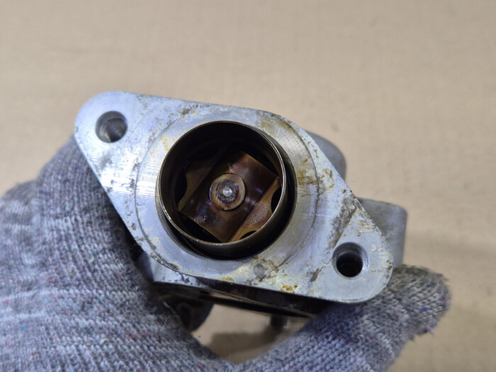 https://ycs.partsauto.market/partsauto-images/thmbs/78ee0fb3787e2dce013ed29fc8a1120c/9a1c6fbb80b7b8e01197f804362b666b/9afeda175f6dc83b4630edebc75b9815.jpg