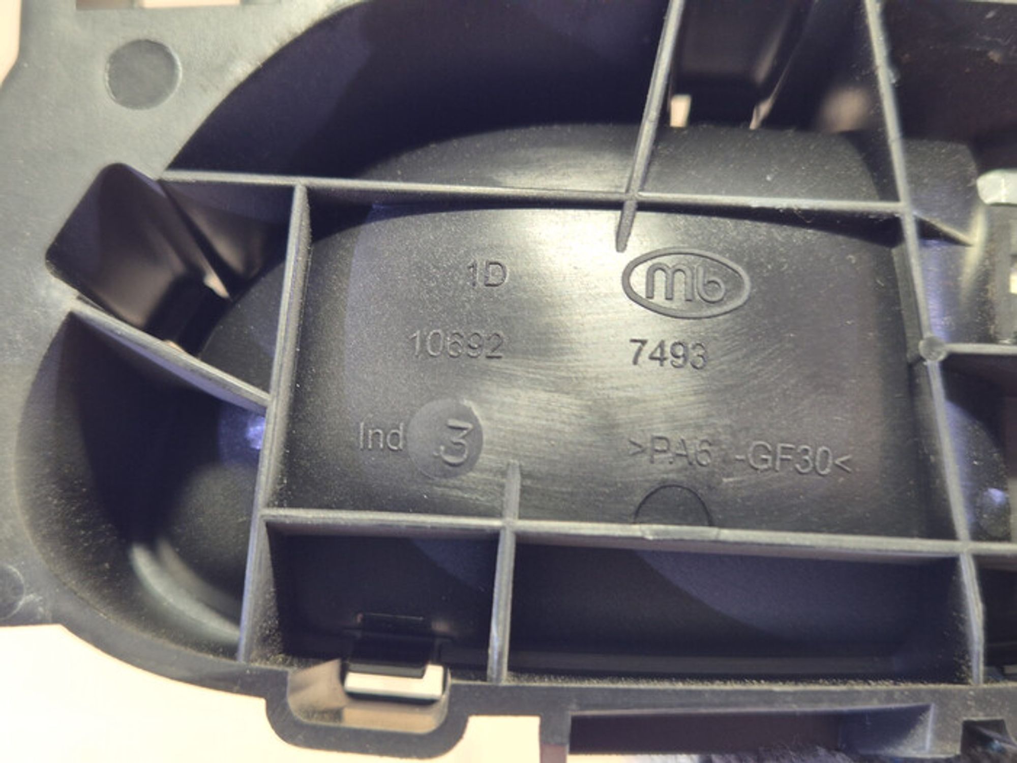 https://ycs.partsauto.market/partsauto-images/thmbs/78ee0fb3787e2dce013ed29fc8a1120c/9a5af82d00643bd8b3814bc0a020ecbf/d4acd02e6a0f0dccc2022ca5d3783631.jpg