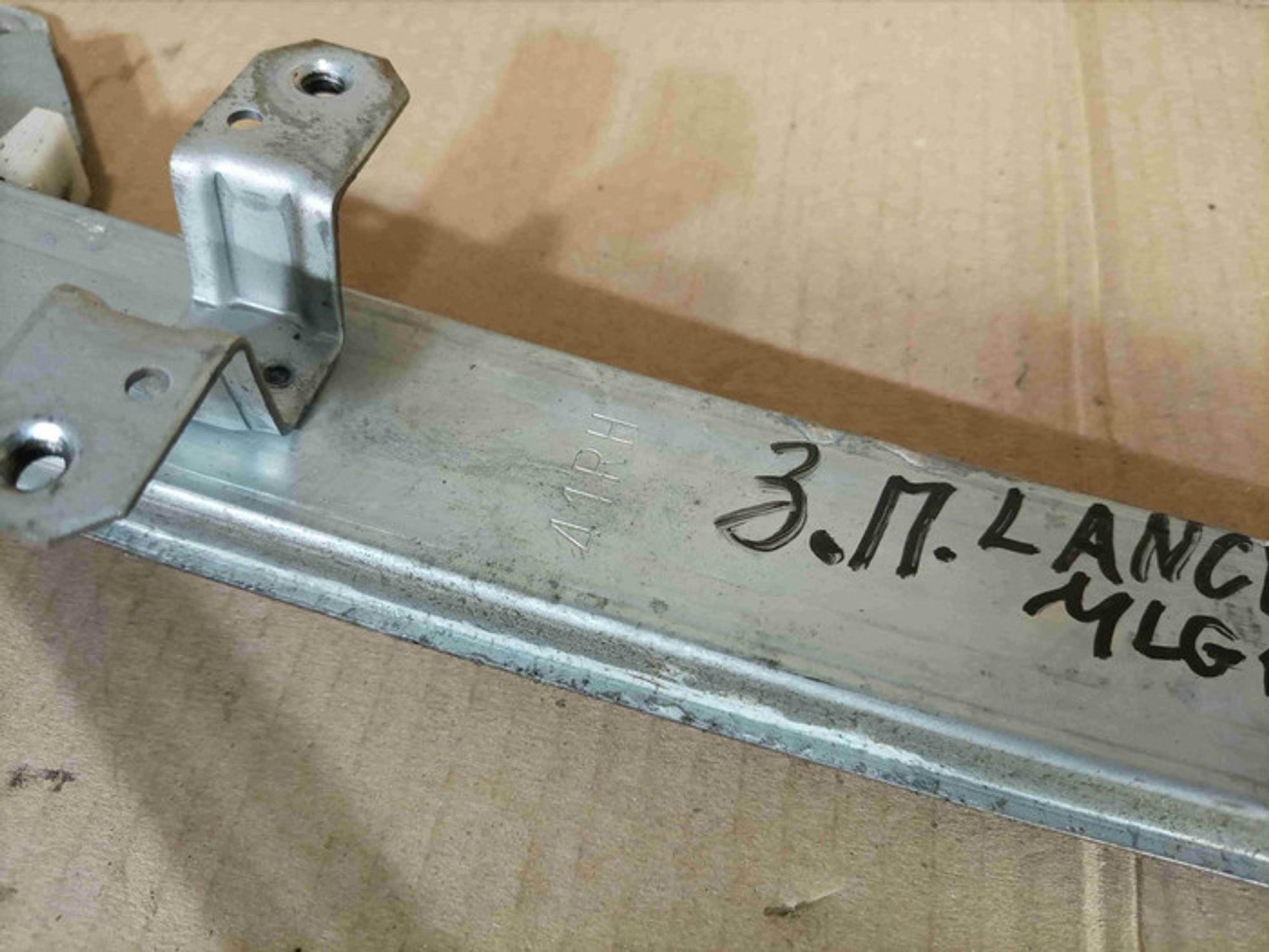 https://ycs.partsauto.market/partsauto-images/thmbs/78ee0fb3787e2dce013ed29fc8a1120c/9b89a7d66004ccfa3ac7faa3a5ccbcad/e53d59bb338d9ef1d9359bb8add0c656.jpg