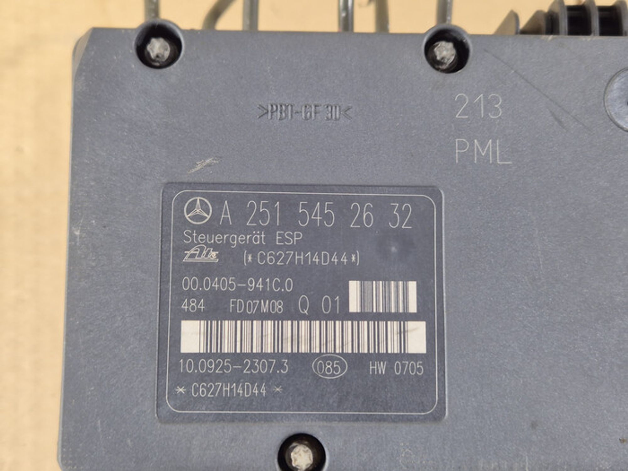 https://ycs.partsauto.market/partsauto-images/thmbs/78ee0fb3787e2dce013ed29fc8a1120c/9c4da2ad20cf0e5020d7554d85f9d635/1831664ee7dccec344cebaa408859d39.jpg