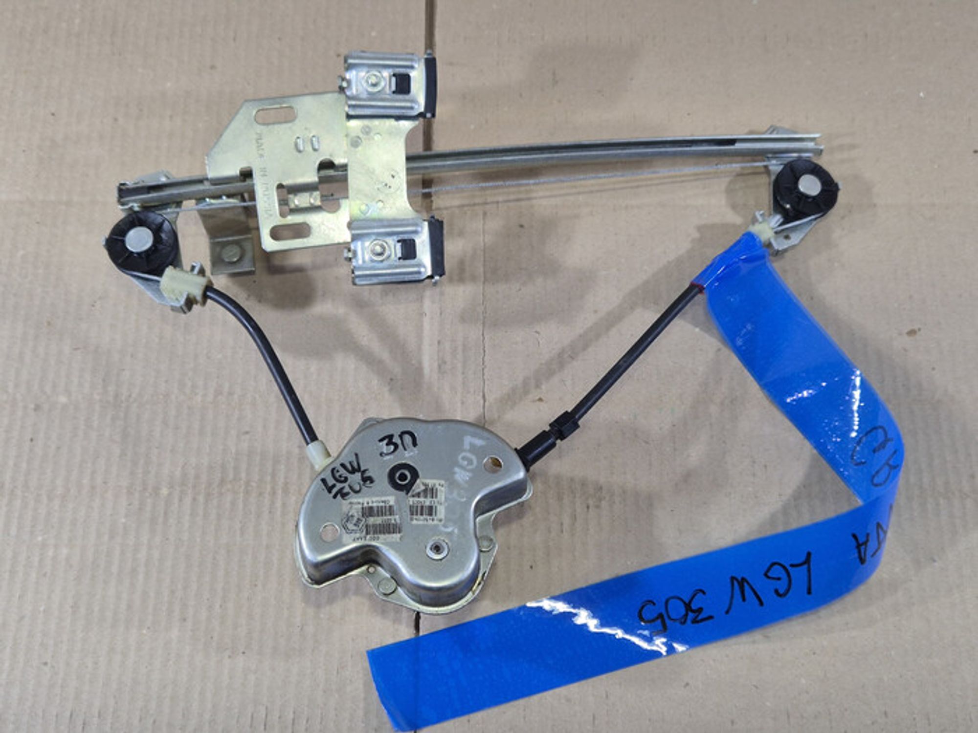 https://ycs.partsauto.market/partsauto-images/thmbs/78ee0fb3787e2dce013ed29fc8a1120c/9e43e796a067b014895d39d184546289/e404f3e0dc5ffe3a20cf3da3e28f4633.jpg