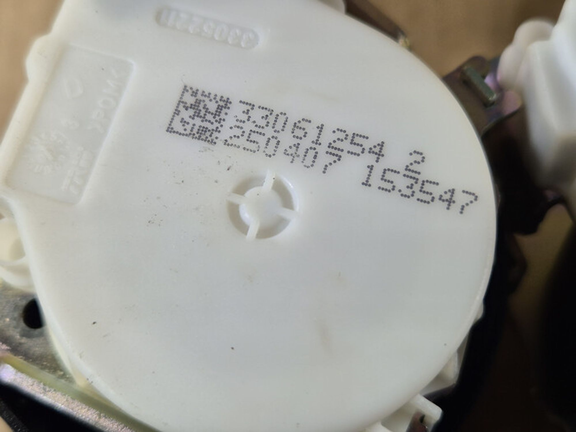 https://ycs.partsauto.market/partsauto-images/thmbs/78ee0fb3787e2dce013ed29fc8a1120c/9f6c0a5e49a8e33ab3d0ddec5d2863fb/591cdb600f698de3805c4633bcadb325.jpg
