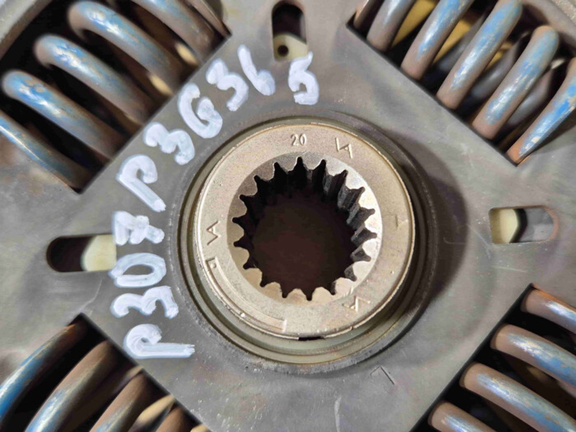 https://ycs.partsauto.market/partsauto-images/thmbs/78ee0fb3787e2dce013ed29fc8a1120c/9f88a8658d50227c661c5b0aafbaedb7/2762977e9b0c0d86987cfcce0cb57050.jpg