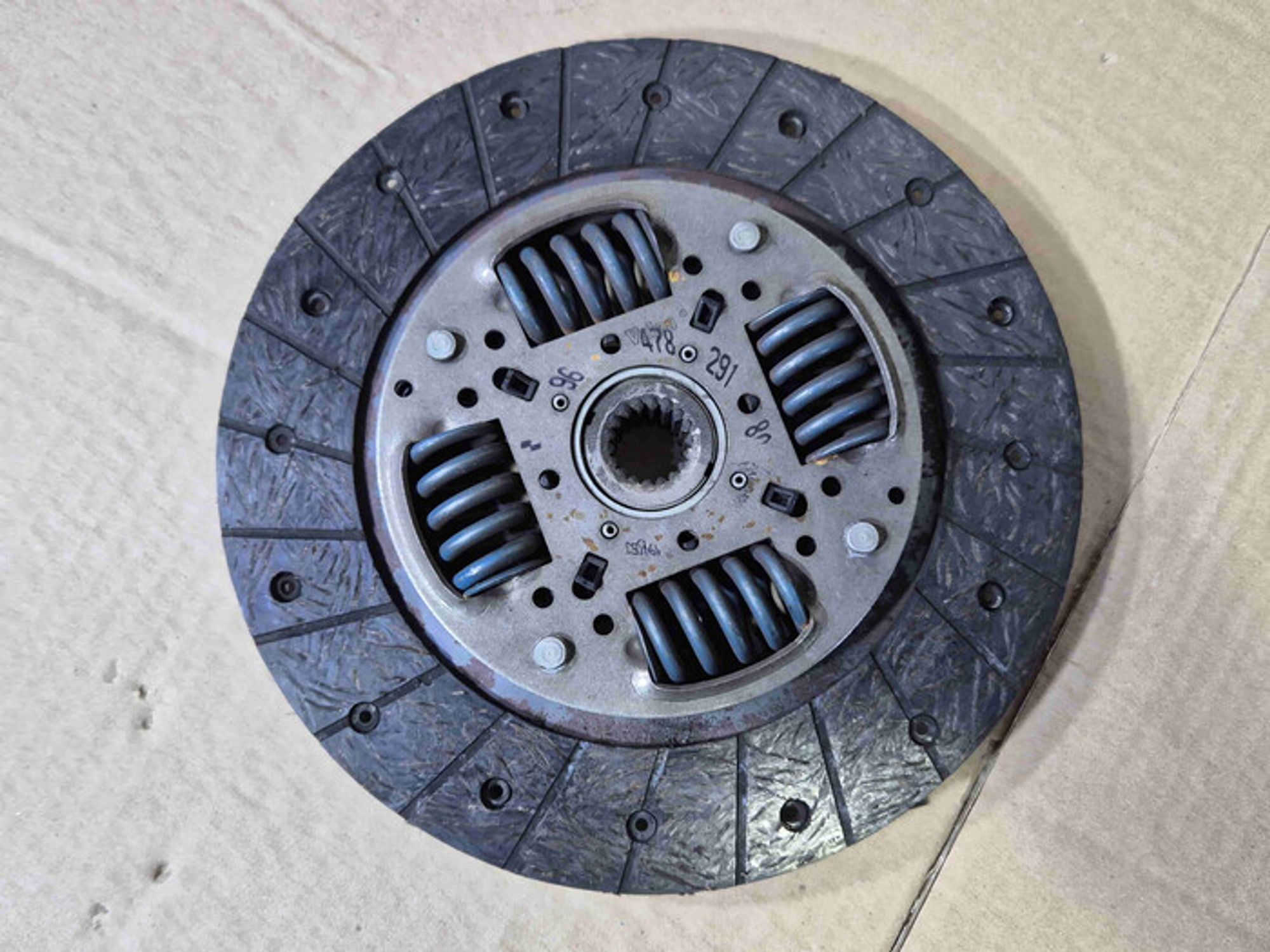 https://ycs.partsauto.market/partsauto-images/thmbs/78ee0fb3787e2dce013ed29fc8a1120c/9f88a8658d50227c661c5b0aafbaedb7/36cec662aebe08e70bc2cb7e2ffc6836.jpg