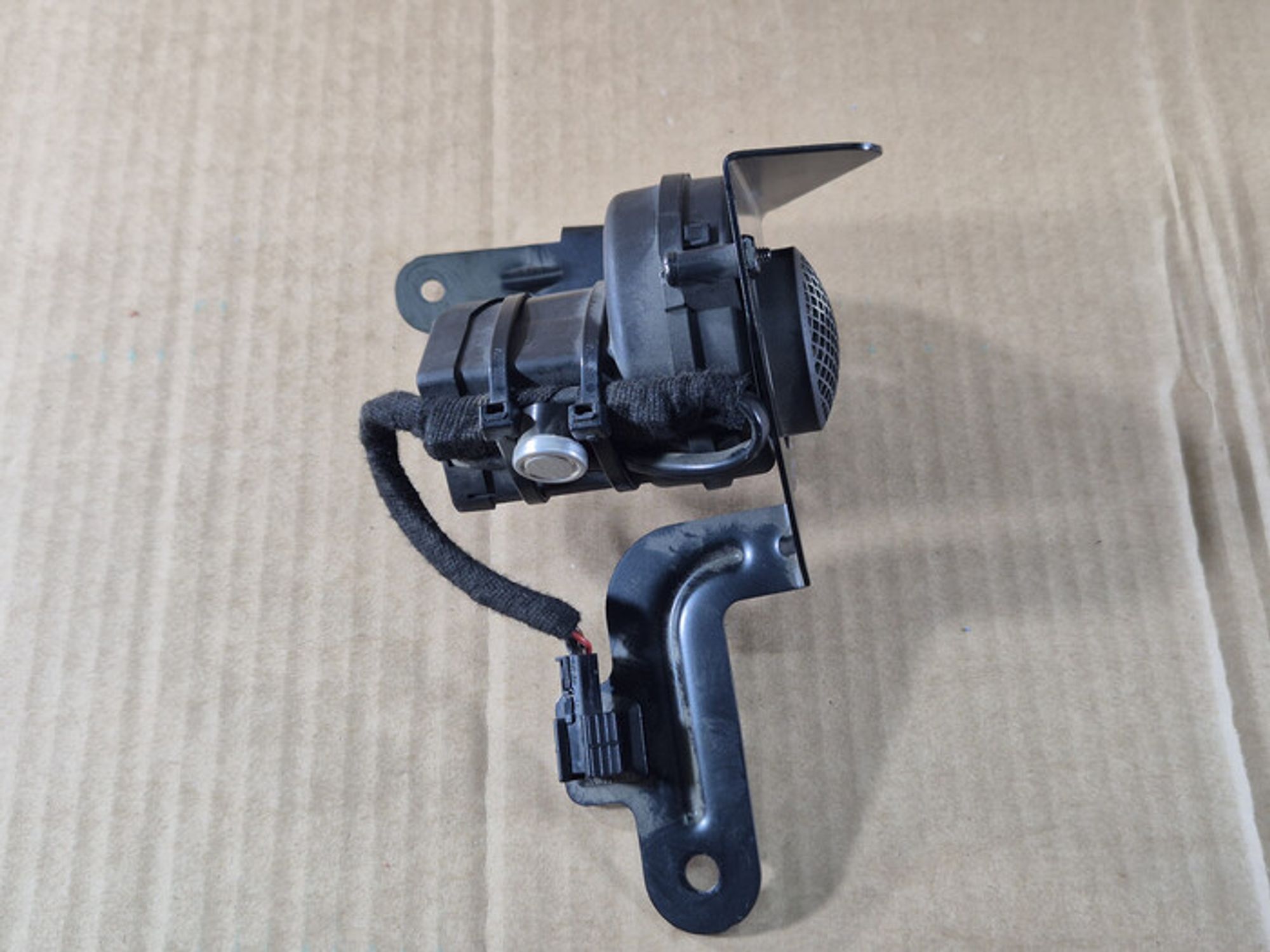 https://ycs.partsauto.market/partsauto-images/thmbs/78ee0fb3787e2dce013ed29fc8a1120c/a19ff6f835de50120efe801fc55639d2/8926ea105ca5fe96e55e5a2ce509ae89.jpg