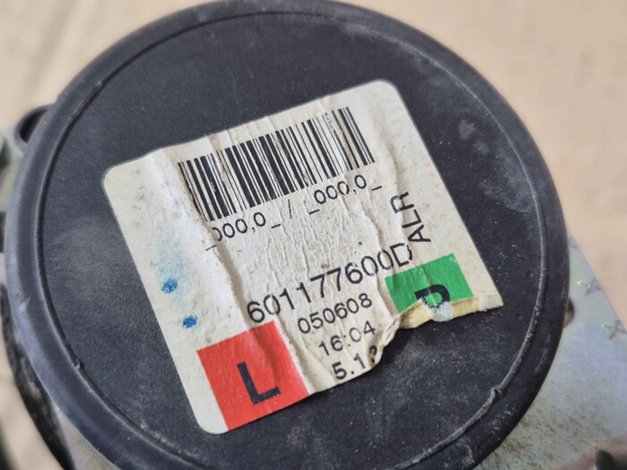 https://ycs.partsauto.market/partsauto-images/thmbs/78ee0fb3787e2dce013ed29fc8a1120c/a367717d9fd17d0e710ec49b3e20f948/659919c9a223b351d7065b9362f26495.jpg