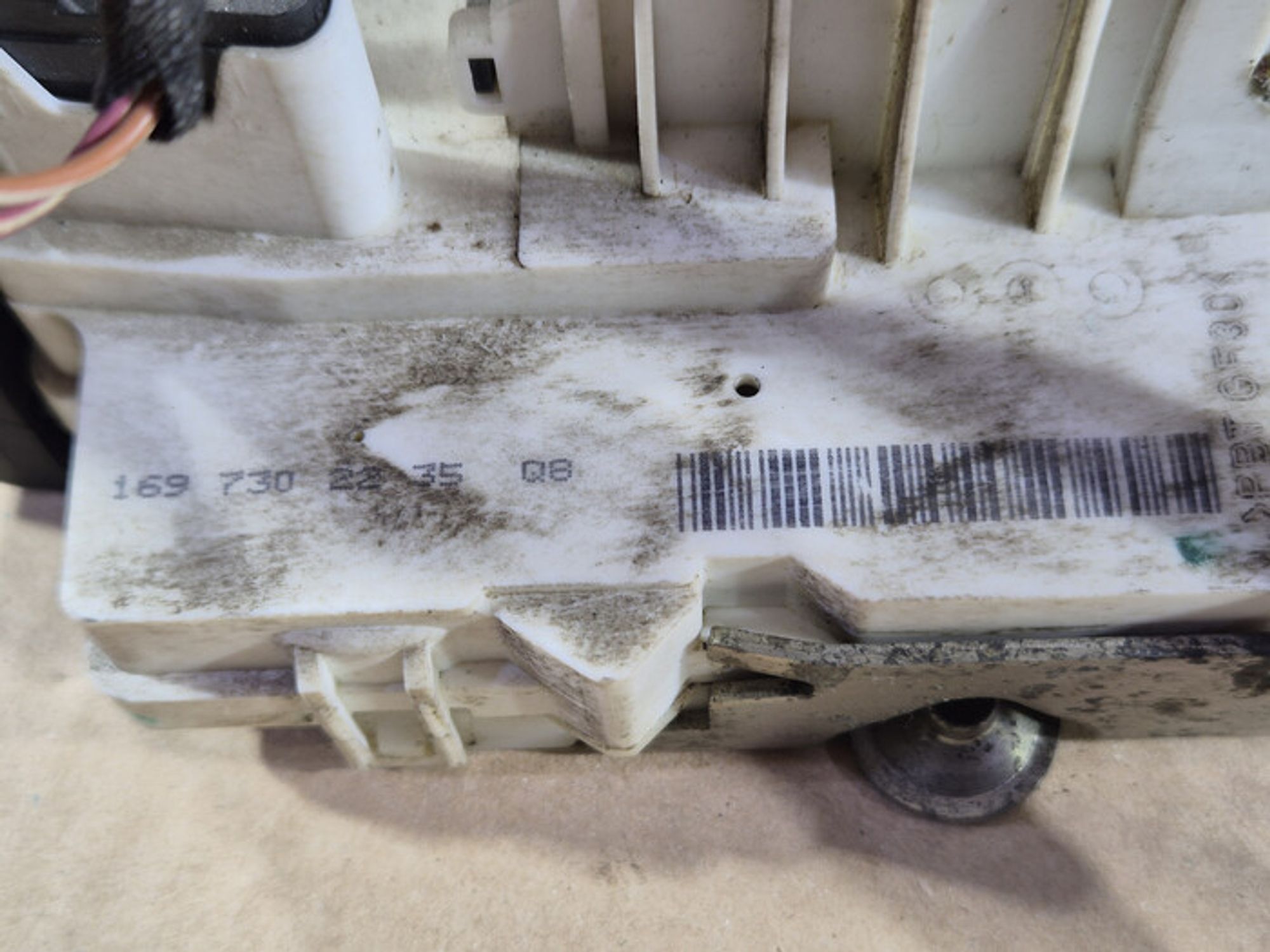 https://ycs.partsauto.market/partsauto-images/thmbs/78ee0fb3787e2dce013ed29fc8a1120c/a3e2ec2e34795d8aff0ee005f37641c6/249296734c261ee57763e5a7f819423c.jpg