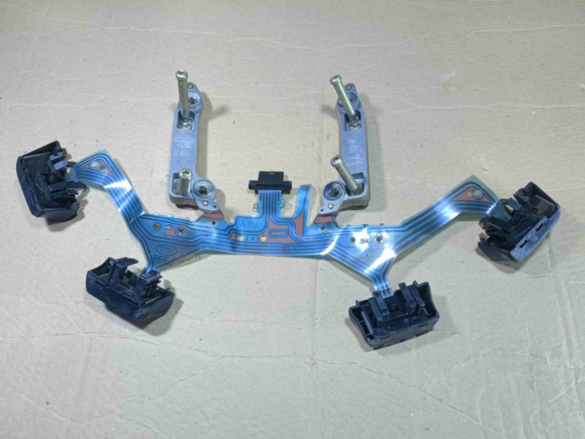 https://ycs.partsauto.market/partsauto-images/thmbs/78ee0fb3787e2dce013ed29fc8a1120c/a7b51ae5f0a1eb91712c257f01a4a8b1/610dd262e583c8441f0a17ba2f6e18a4.jpg